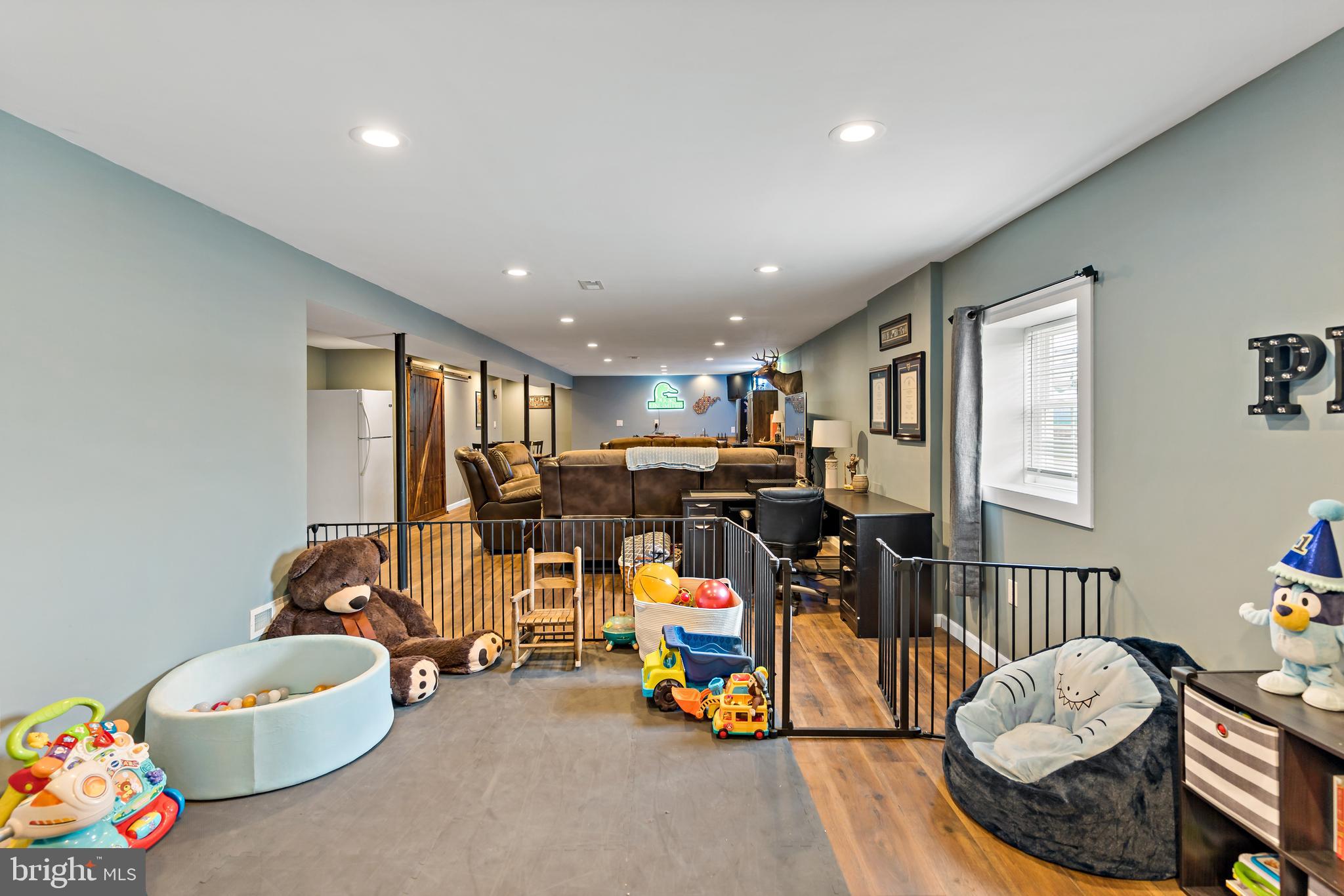 PEBBLE RIDGE - Residential