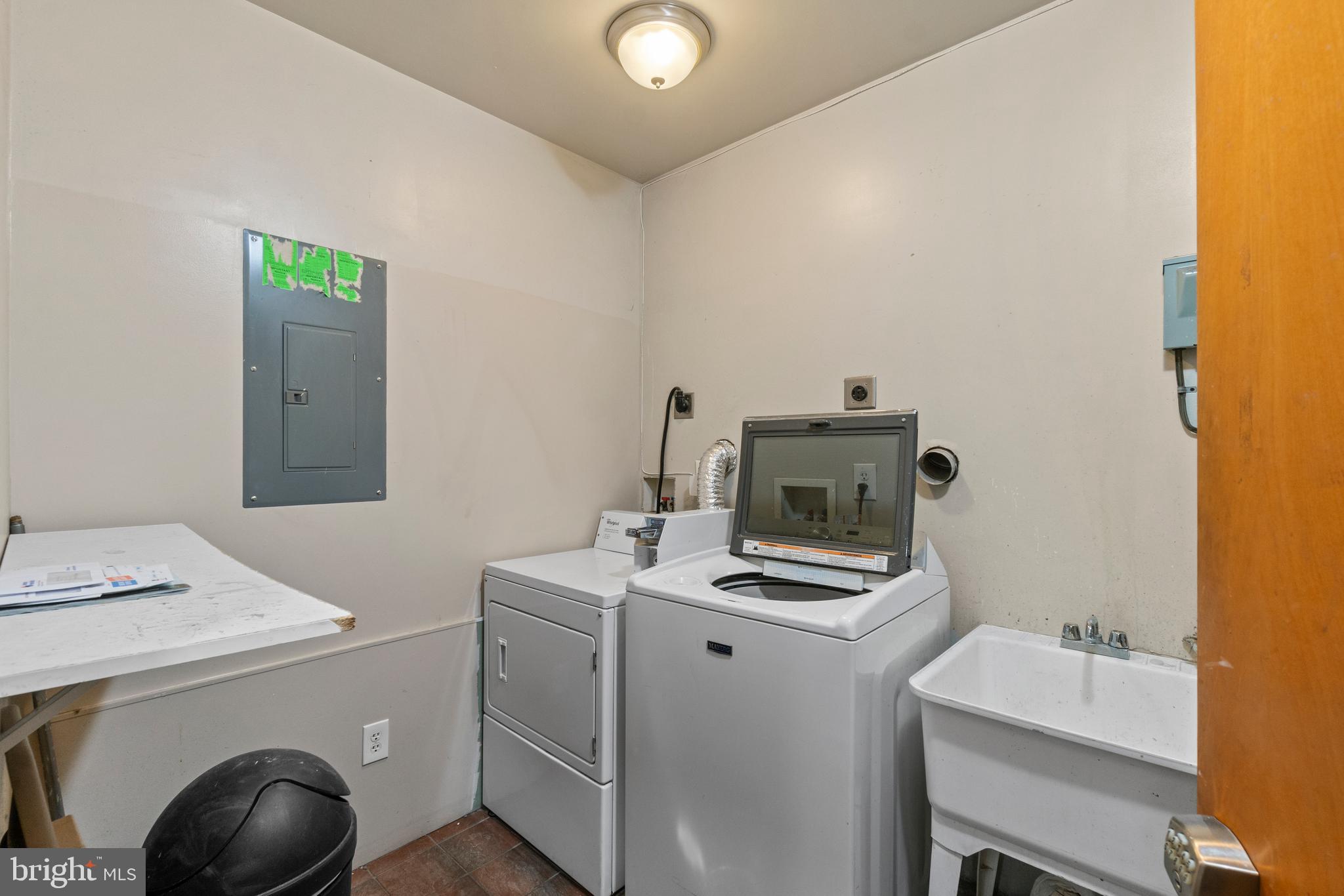 PATTERSON PARK - Commercial Sale