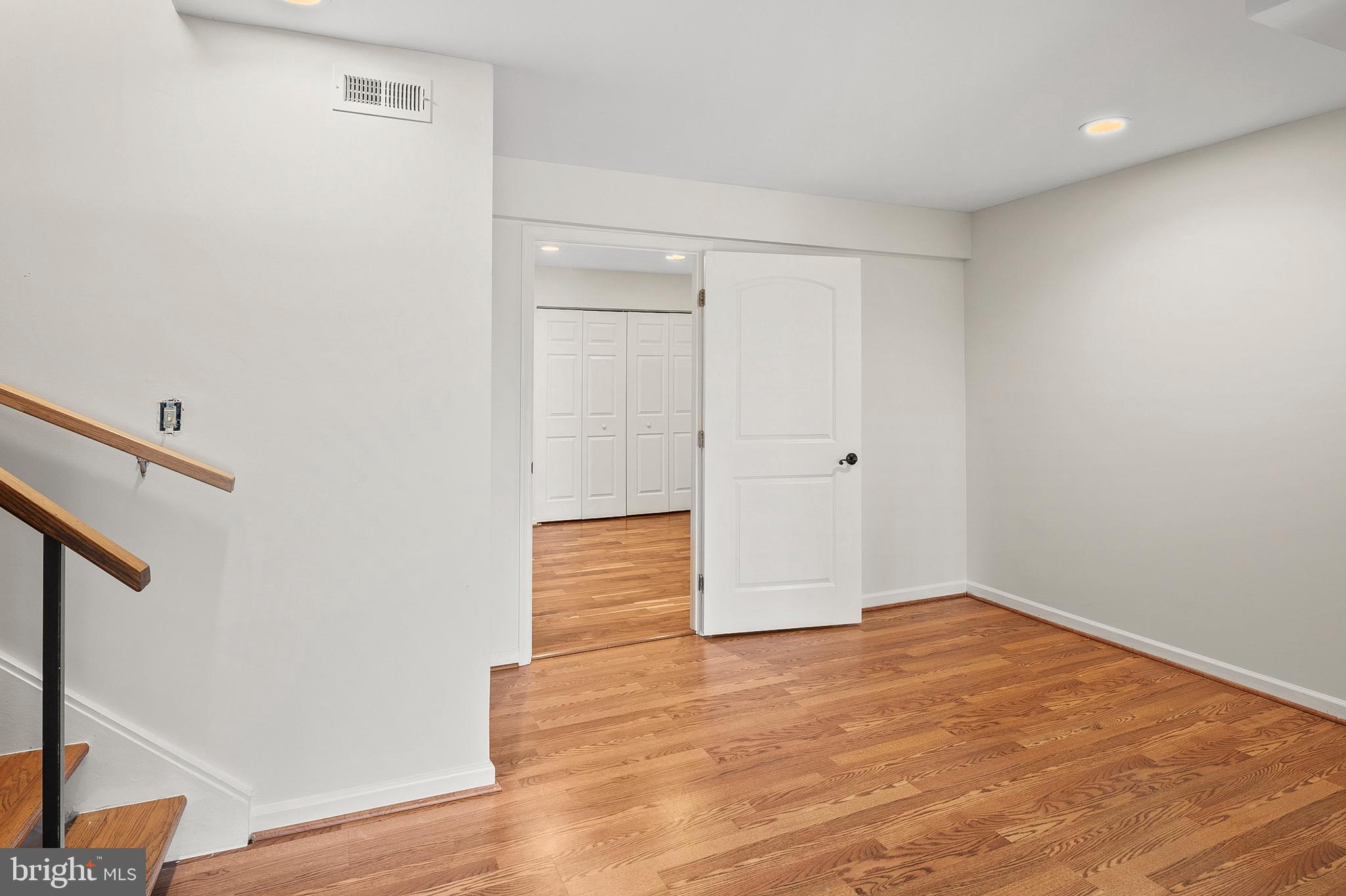 VANTAGE POINT - Residential