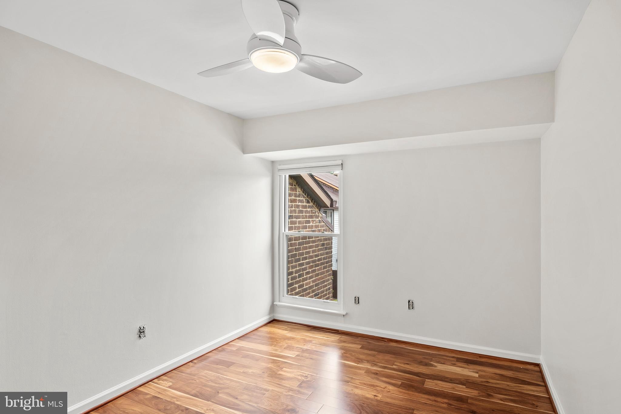 VANTAGE POINT - Residential