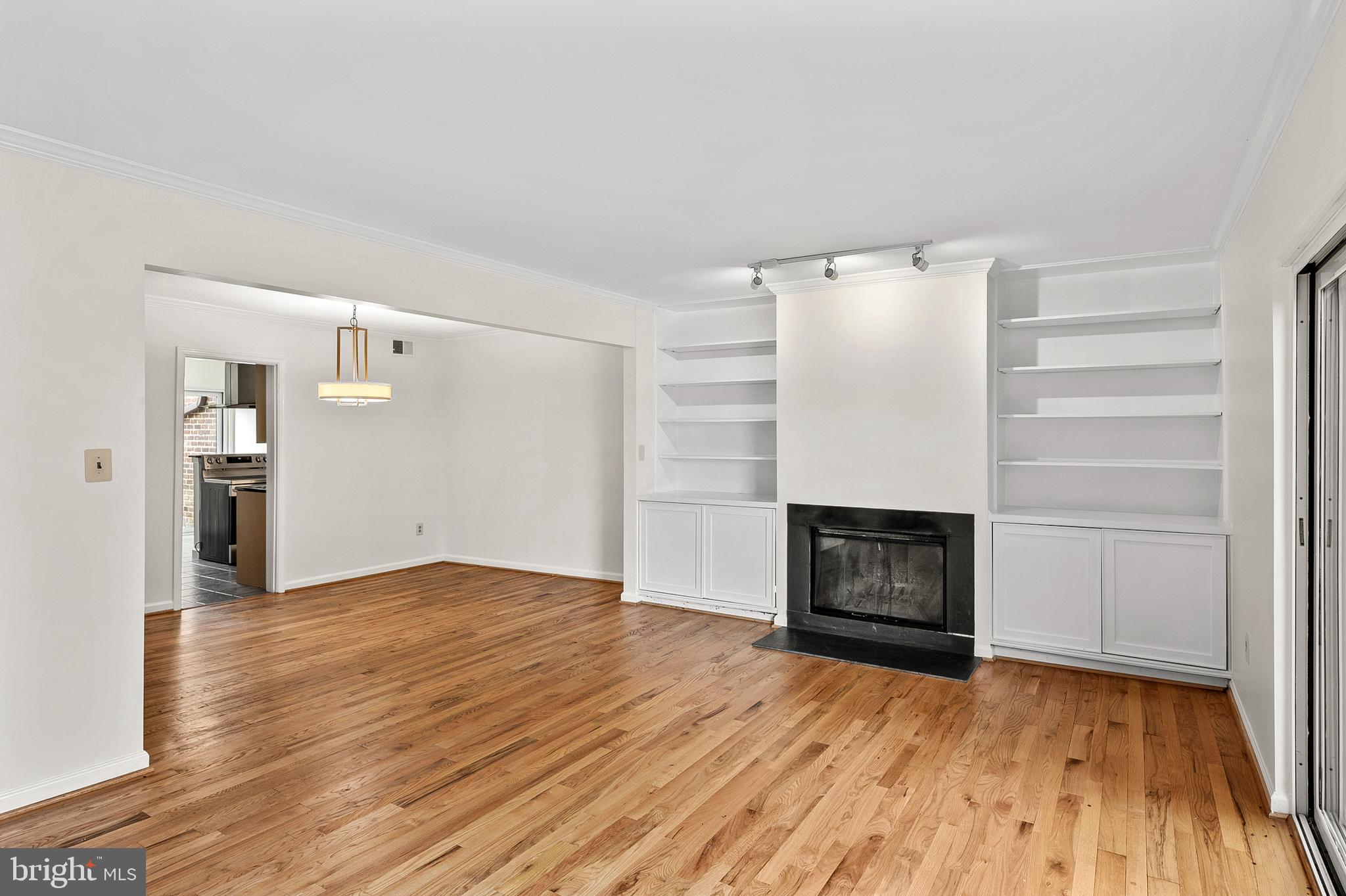 VANTAGE POINT - Residential