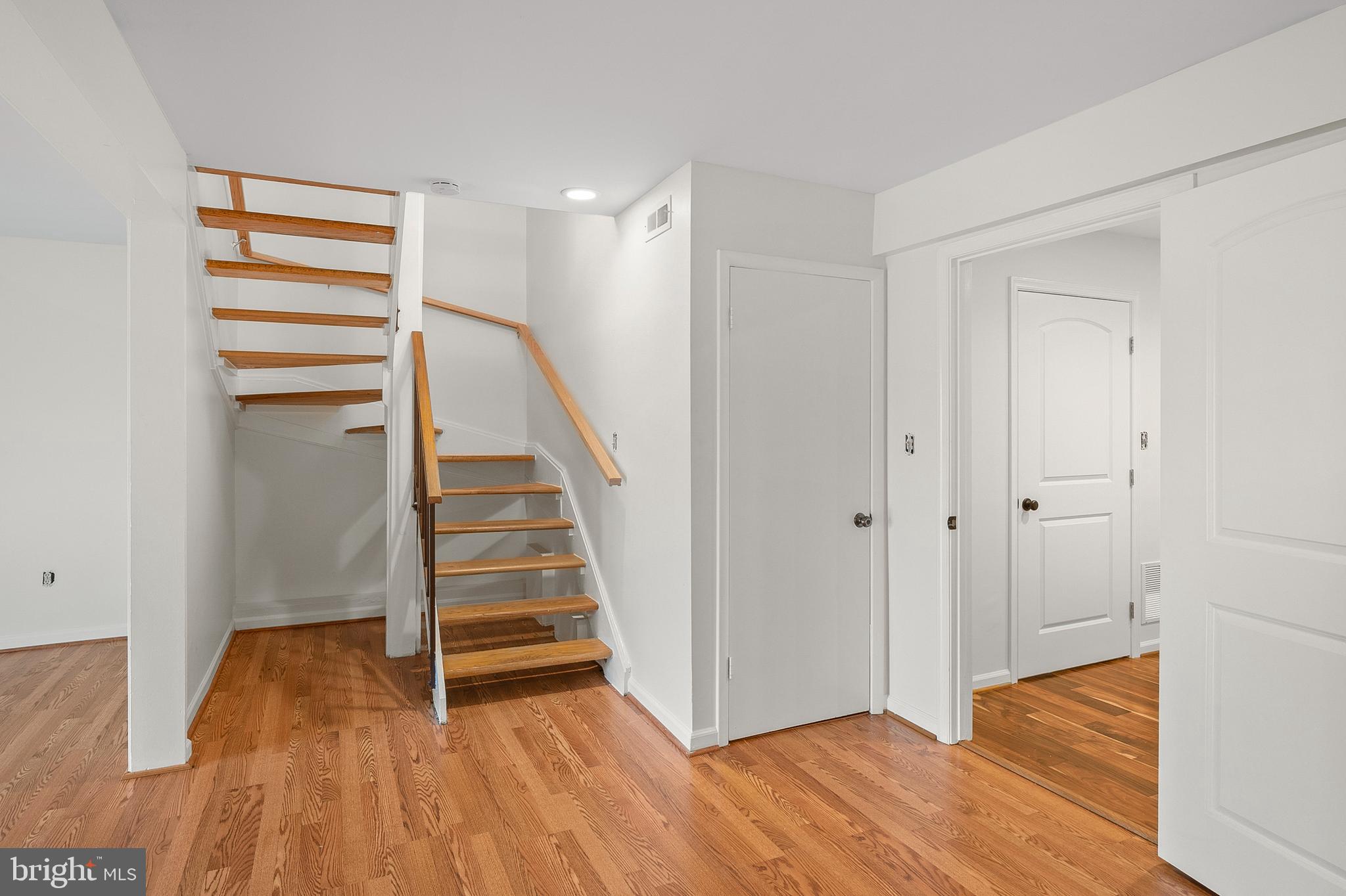 VANTAGE POINT - Residential