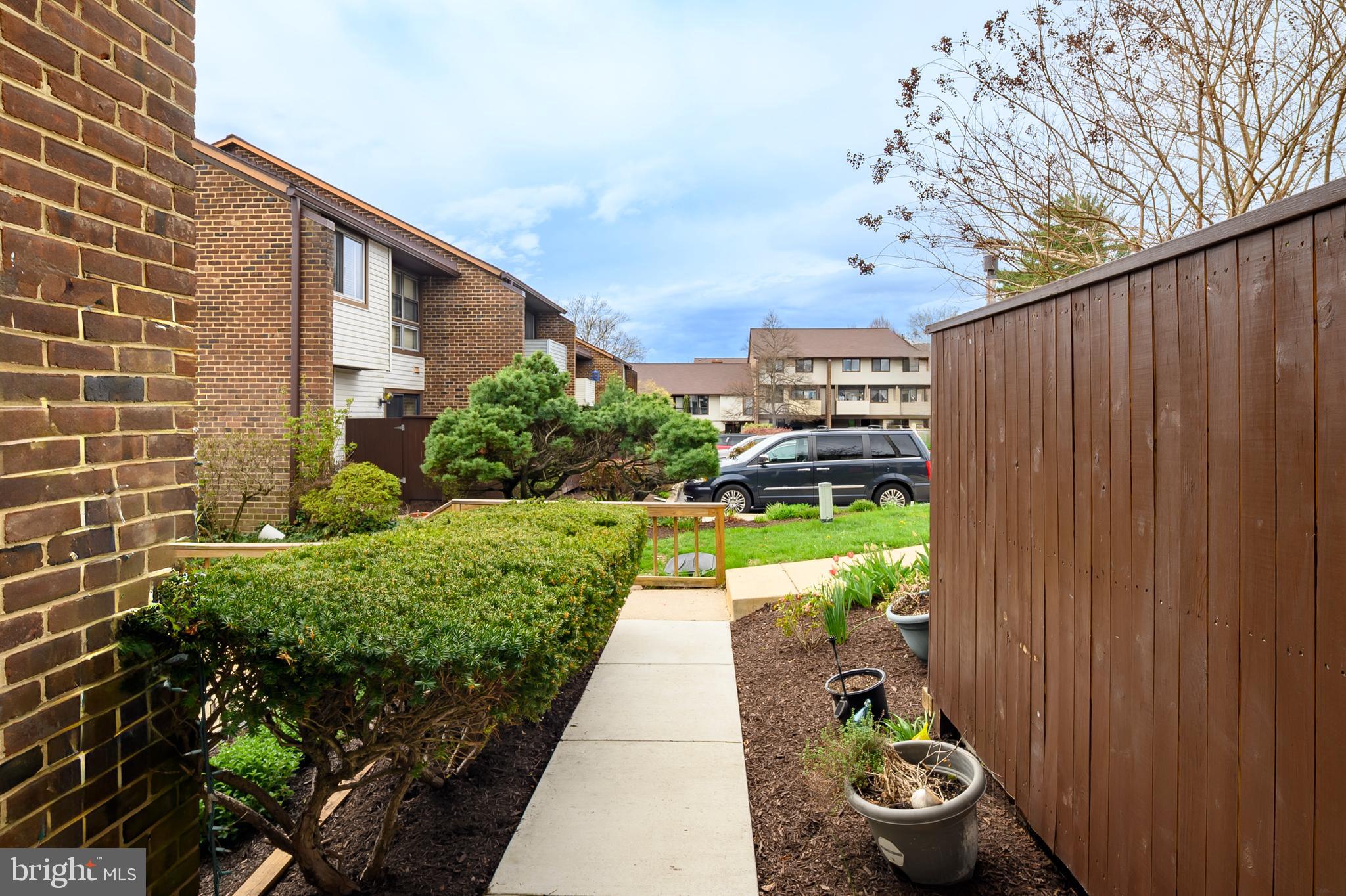 VANTAGE POINT - Residential