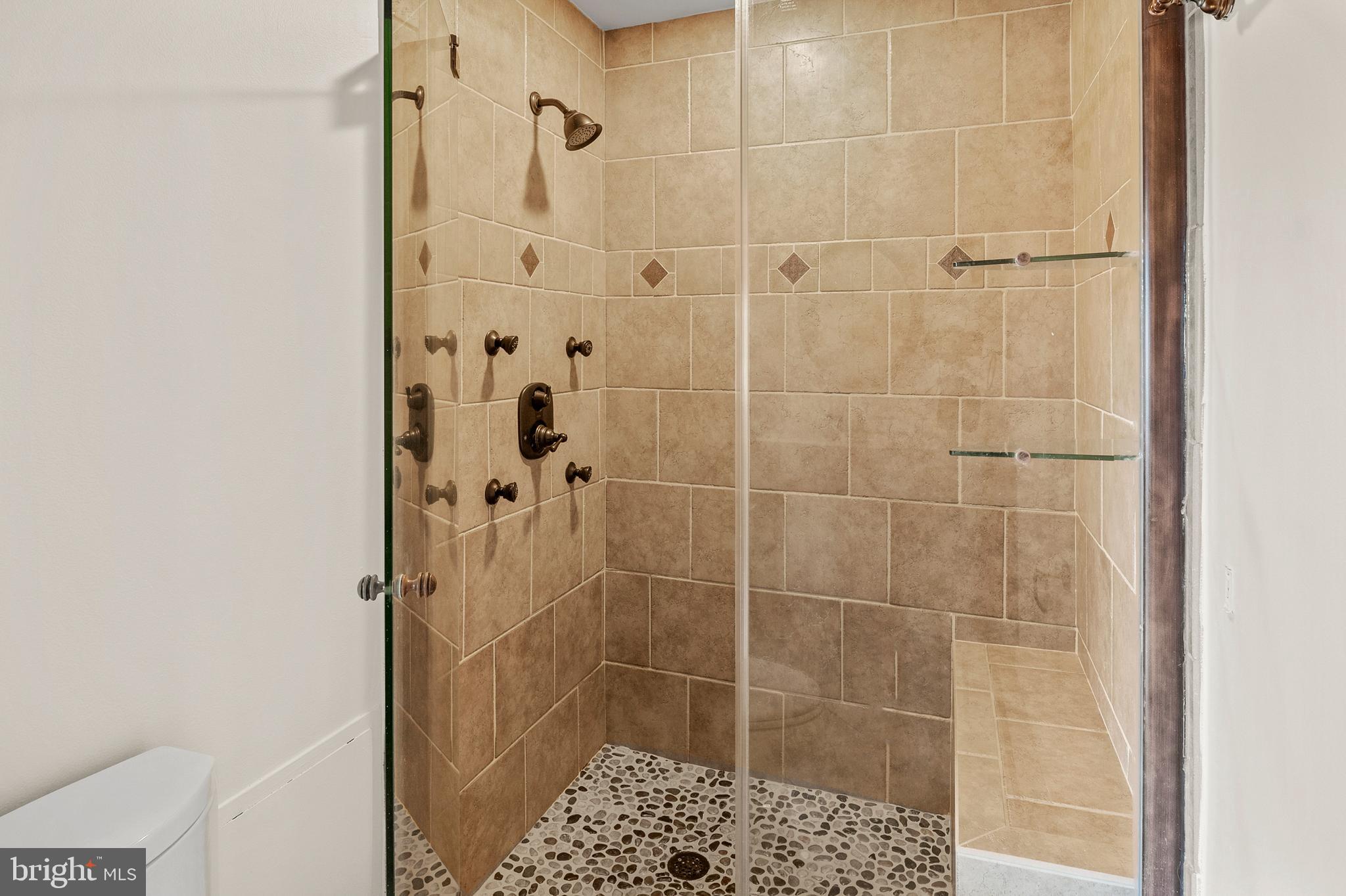 VANTAGE POINT - Residential