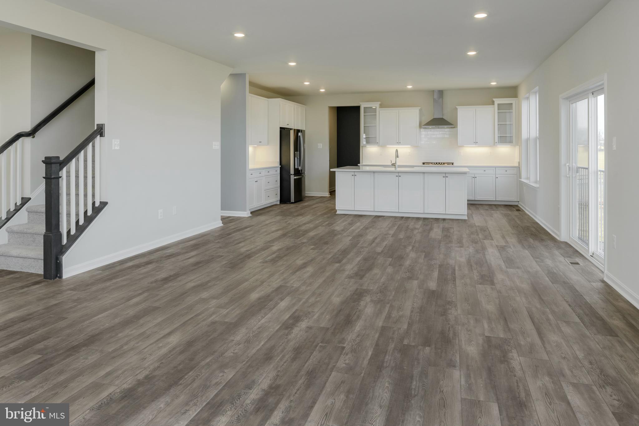 SENSENY VILLAGE - Residential