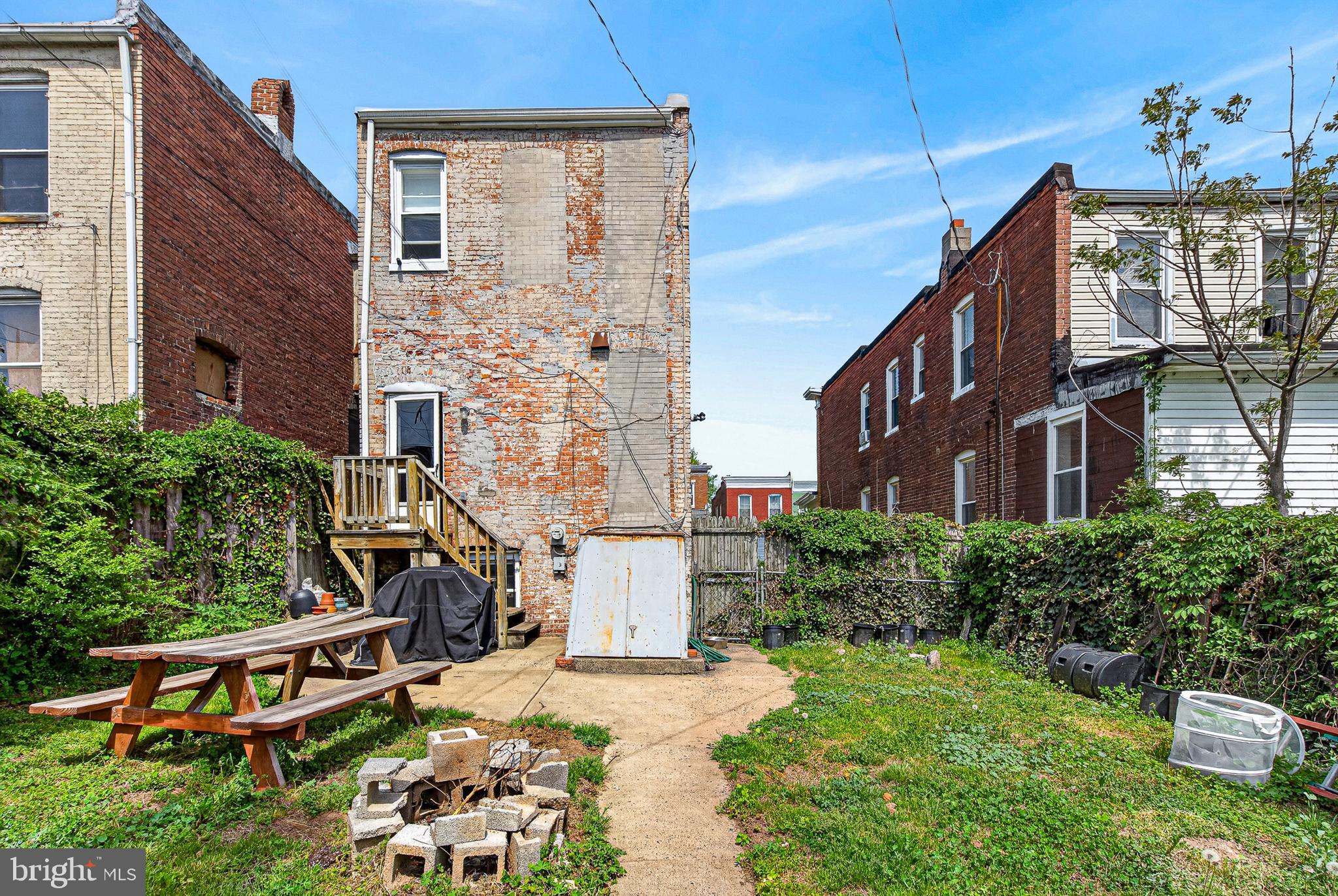 COLDSTREAM HOMESTEAD MONTEBELLO HISTORIC DISTRICT - Residential