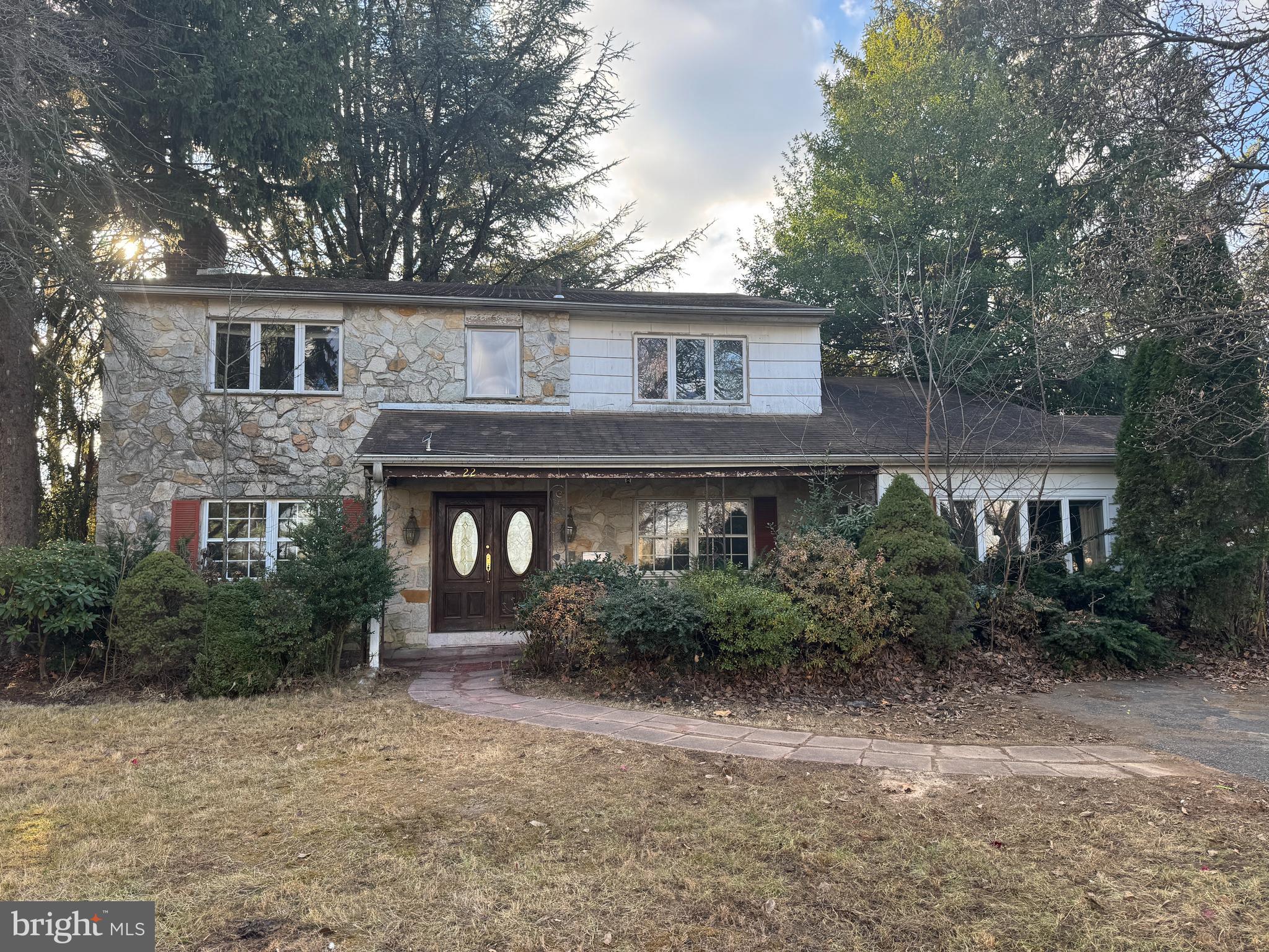 Multiple offers received. Seller requesting highest and best offer no later than WEDNESDAY 3/19/2025 at 10am. (EST)
Welcome to 22 N Edmonds Ave. Here you will find a large center hall Colonial which is ready for it's next chapter.
Property features a large living room with fireplace, first floor office and powder room. Eat in kitchen leads to formal dining room. Main floor laundry room exits to rear yard. Second floor features 4 corner bedrooms and full hall bathroom. Primary suite has a full bathroom of it's own.
Full basement, which is framed out and ready to be finished.
Attached garage, driveway parking for 4 vehicles and central air. Front and rear covered patios. All of this PLUS views of the golf course at Llanerch Country Club.