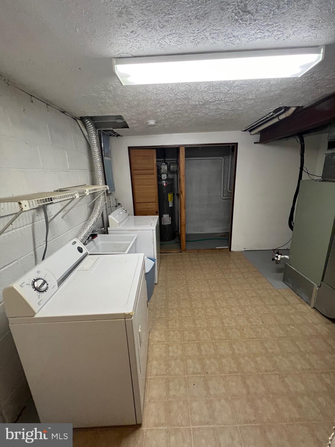 VILLAGE OF LONG REACH - Residential Lease