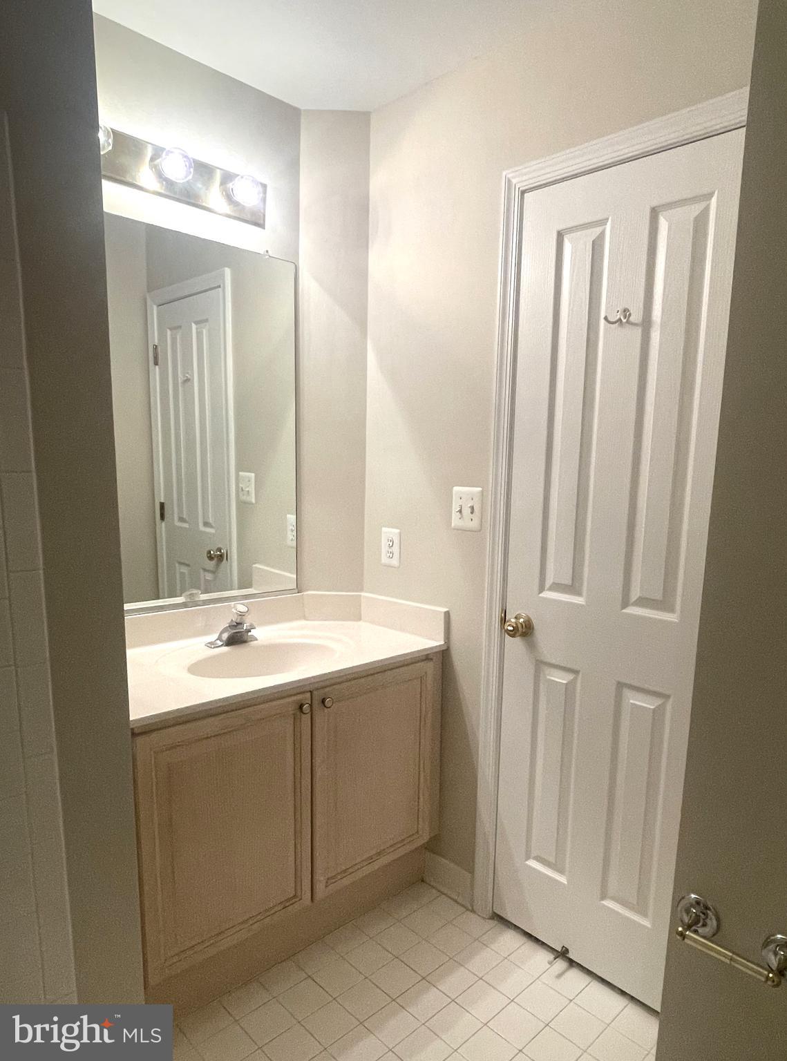 STONEGATE - Residential Lease