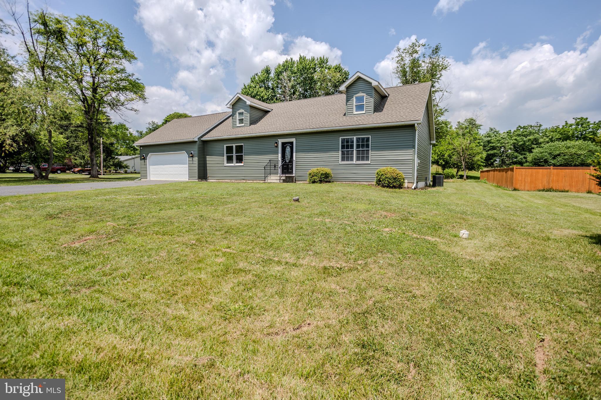 13 BLUE GILL TRAIL