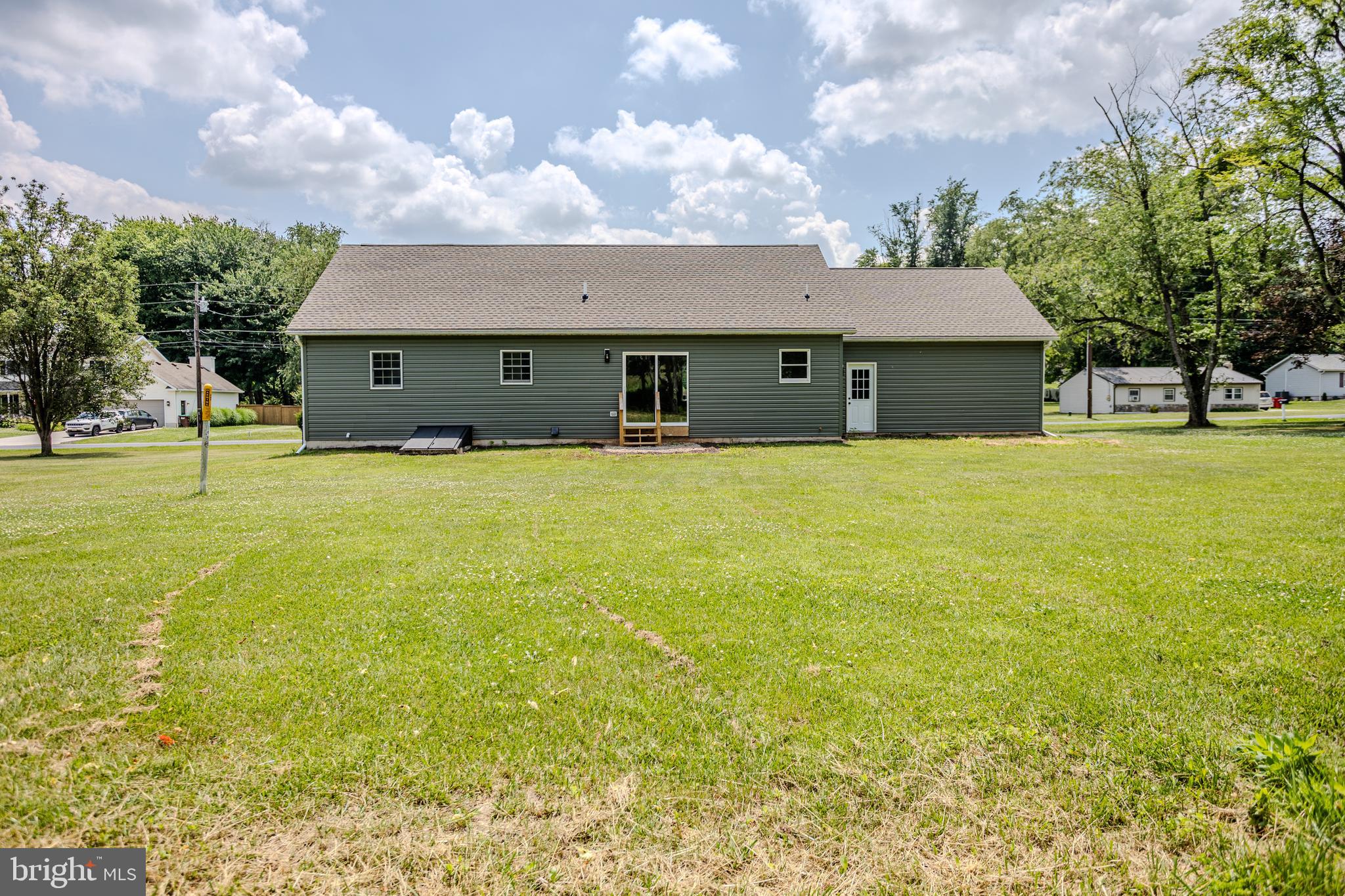 13 BLUE GILL TRAIL