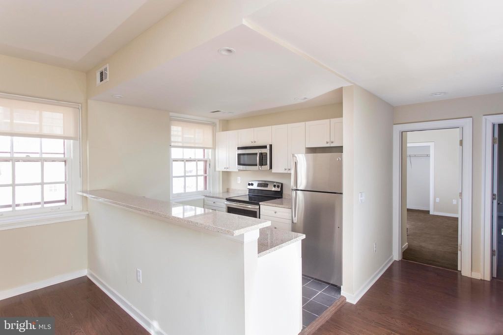 Photo of 532 Spruce Street #7, PHILADELPHIA, PA 19106 (MLS # PAPH2540528)