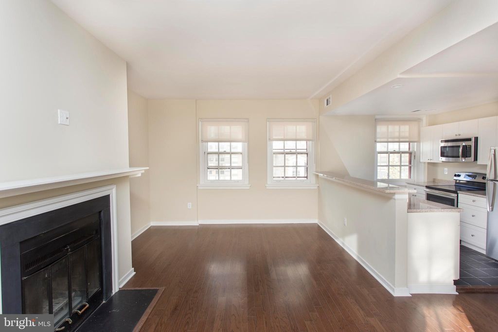 Photo of 532 Spruce Street #7, PHILADELPHIA, PA 19106 (MLS # PAPH2540528)