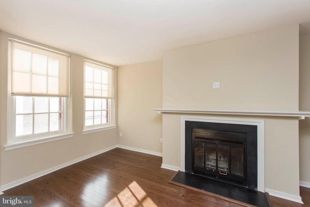 Photo of 532 Spruce Street #7, PHILADELPHIA, PA 19106 (MLS # PAPH2540528)