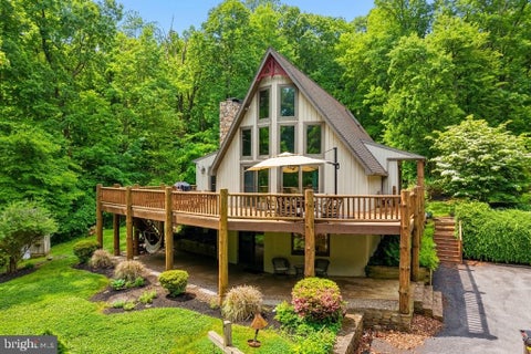 Photo of 2135 Saint Peters Road, POTTSTOWN, PA 19465 (MLS # PACT2134804)