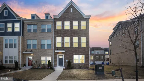 MLS: MDCH2040330