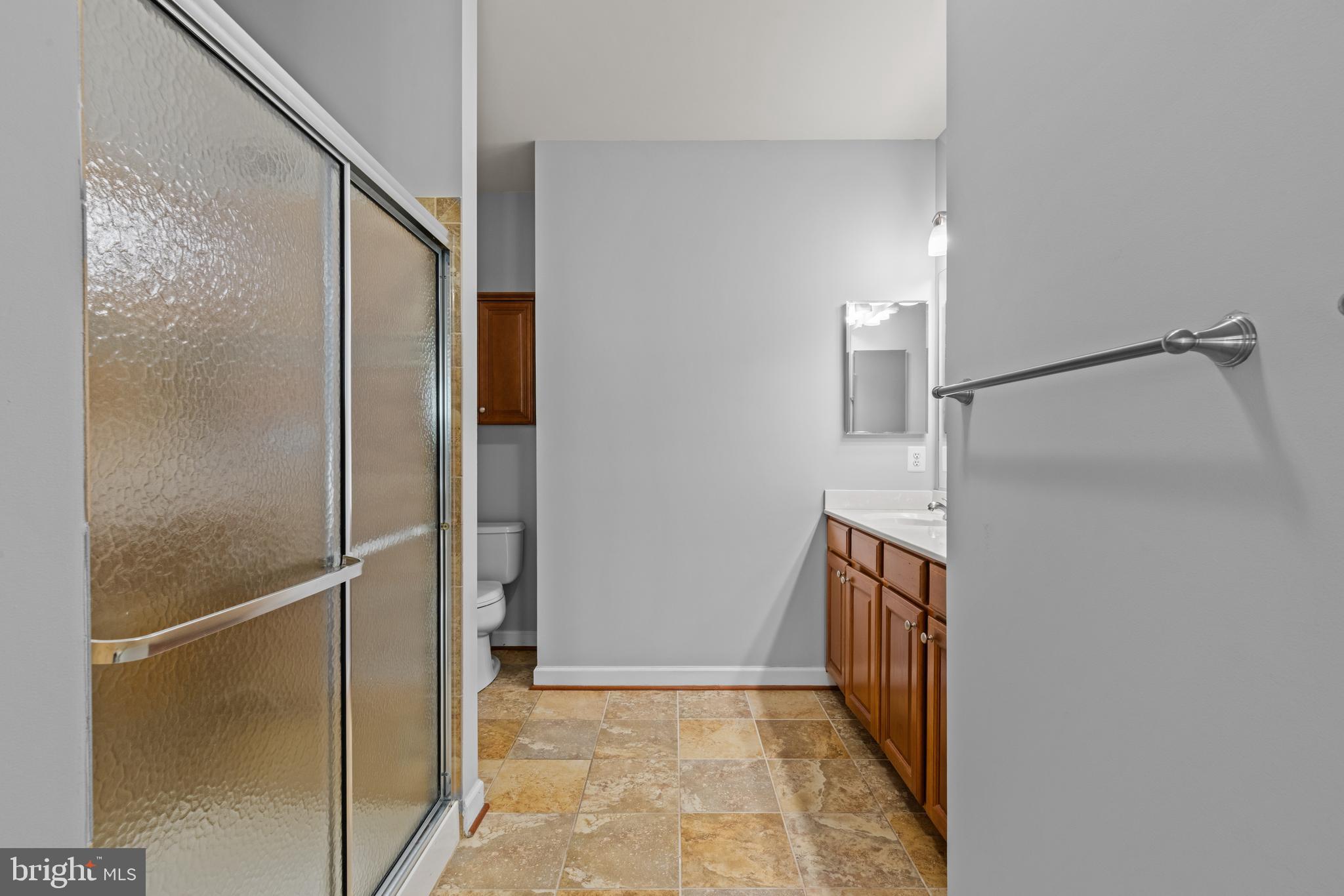 FOUR SEASONS - Residential