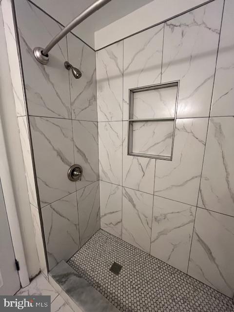 CHARLES VILLAGE - Residential Lease