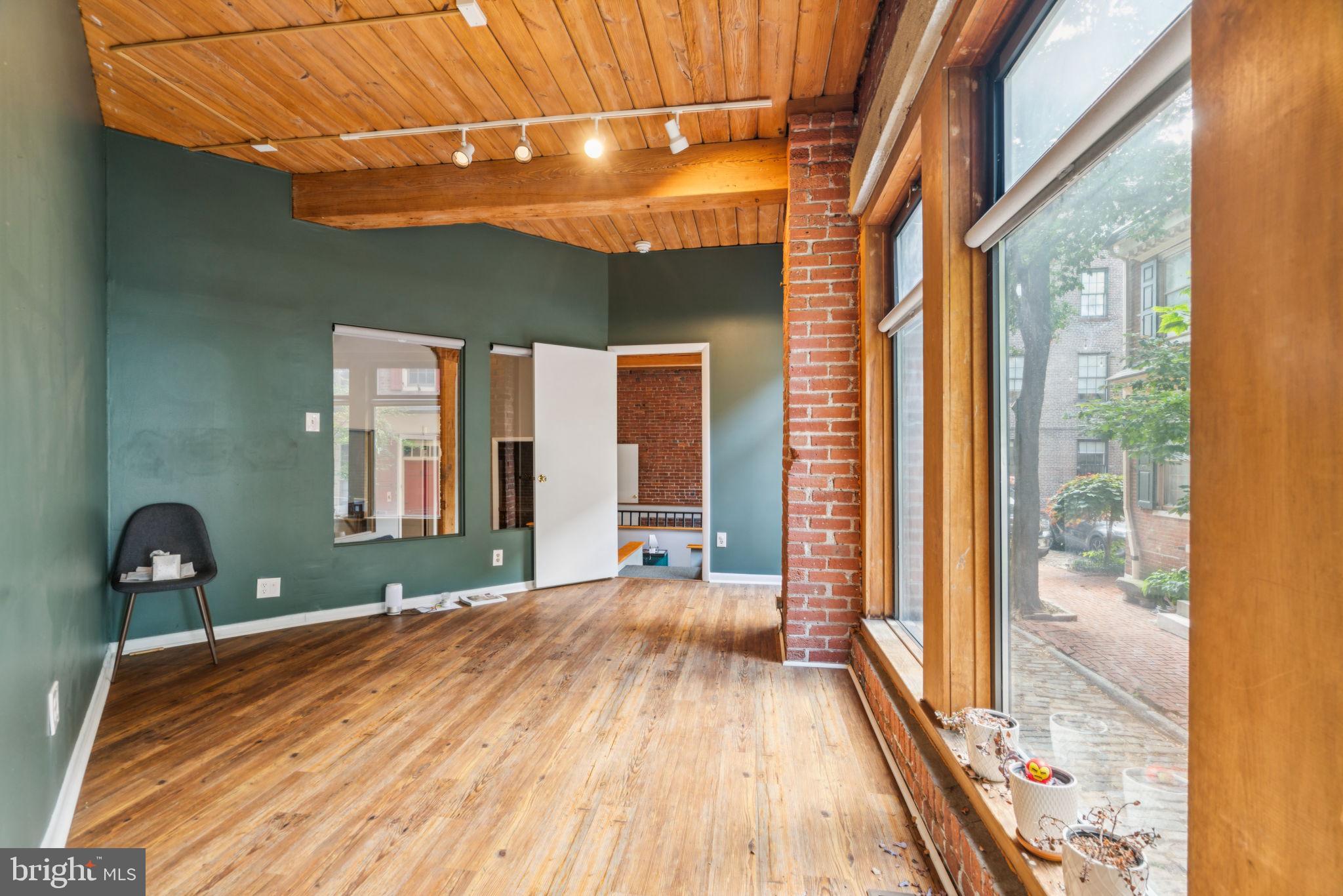 PHILADELPHIA - Residential