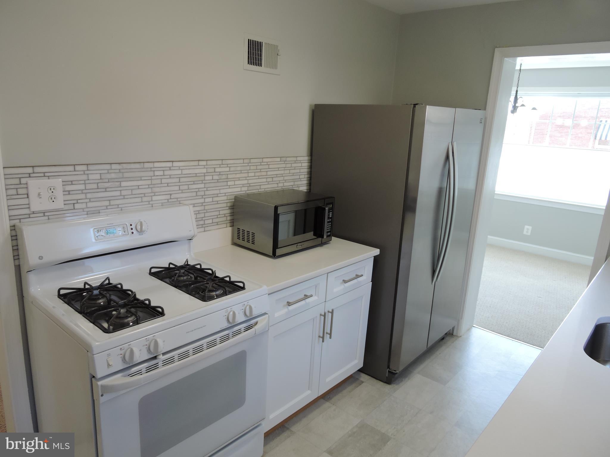 PARKWOOD - Residential Lease