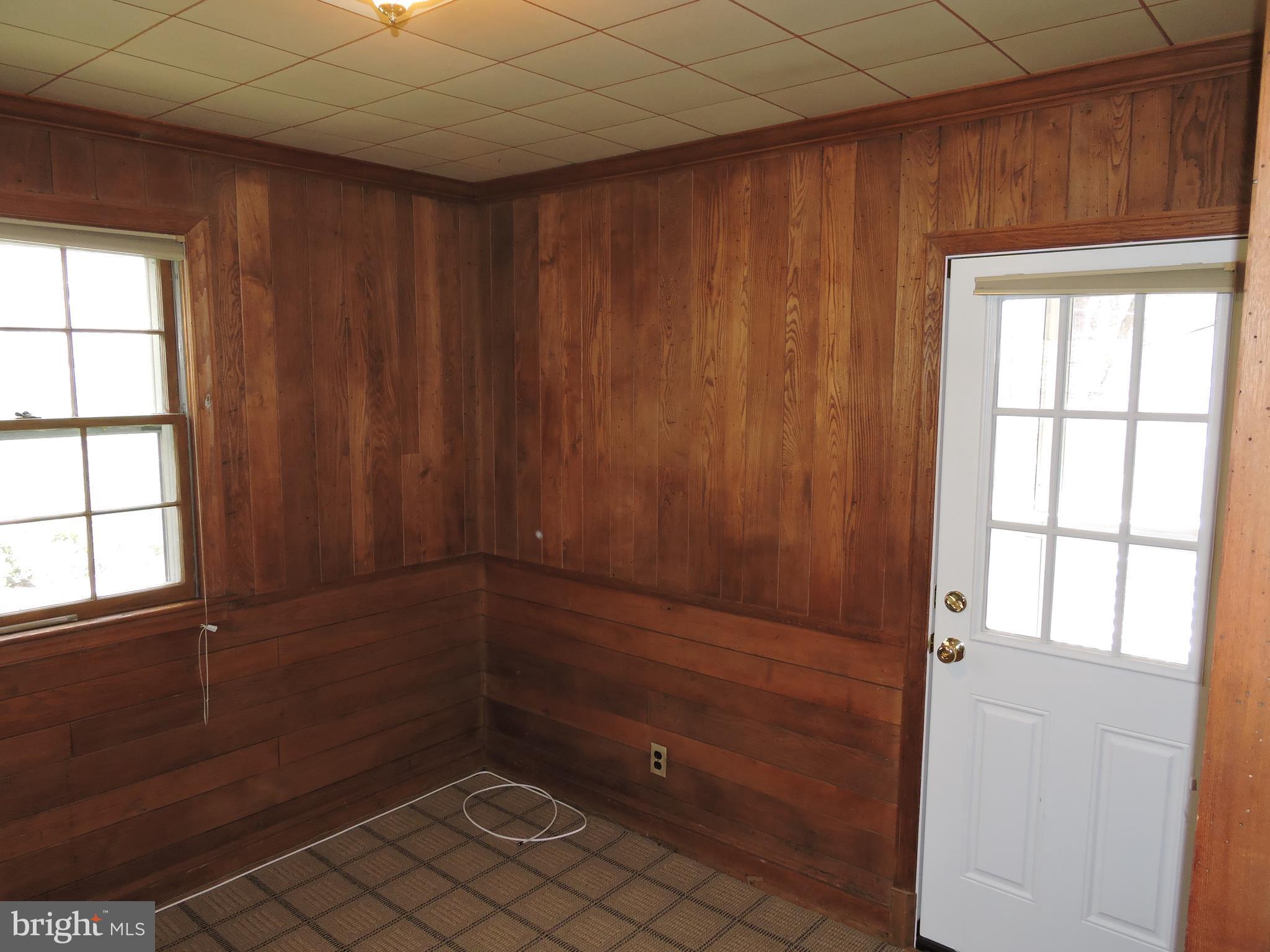 PARKWOOD - Residential Lease