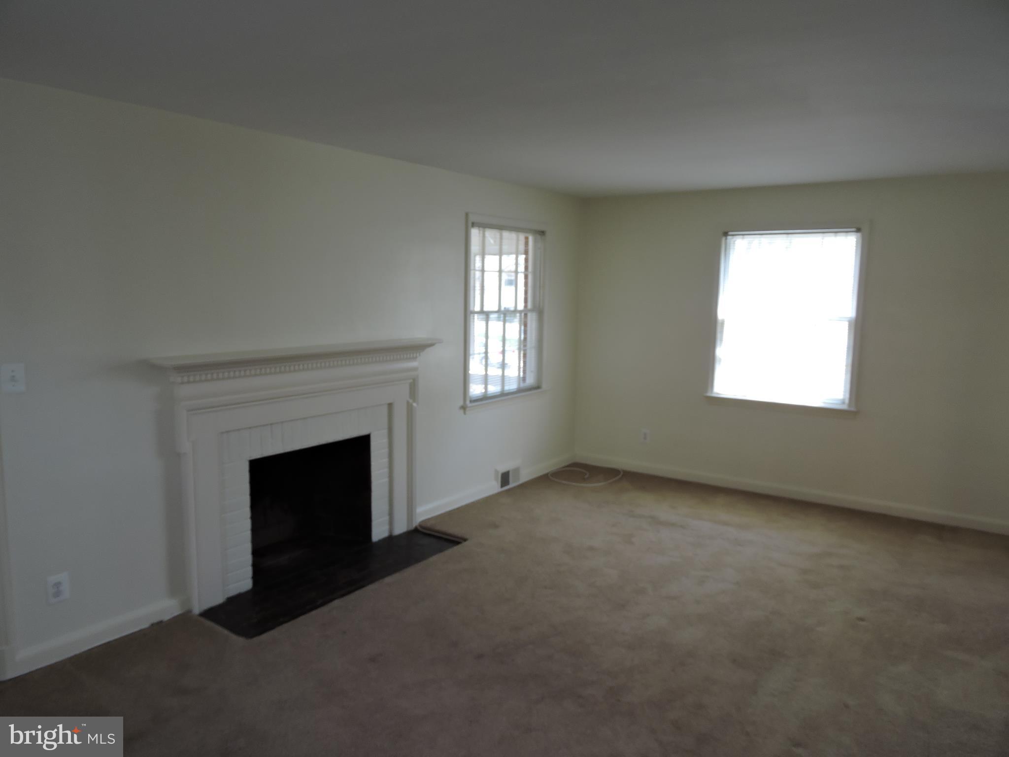 PARKWOOD - Residential Lease