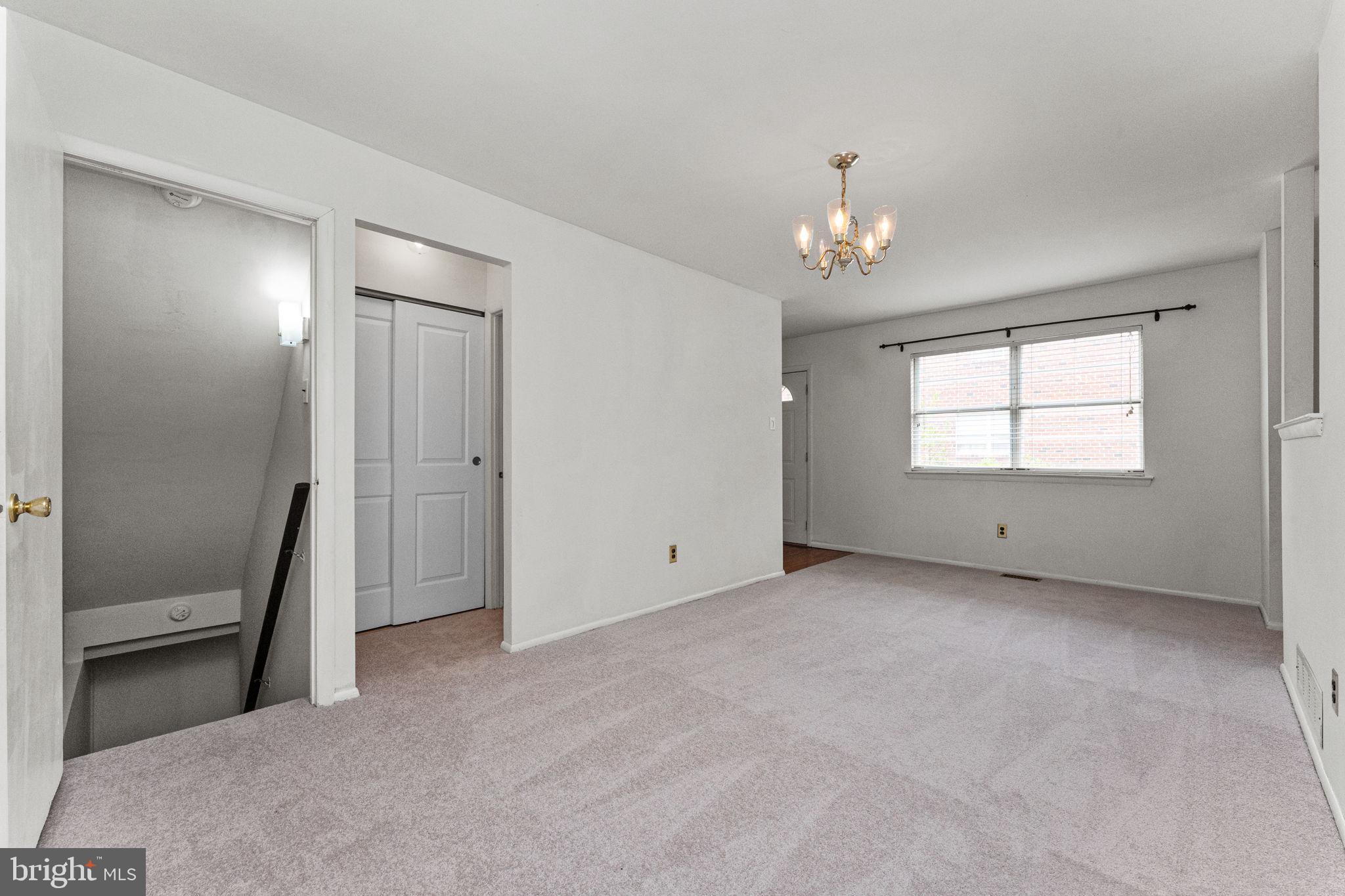 ROXBOROUGH - Residential