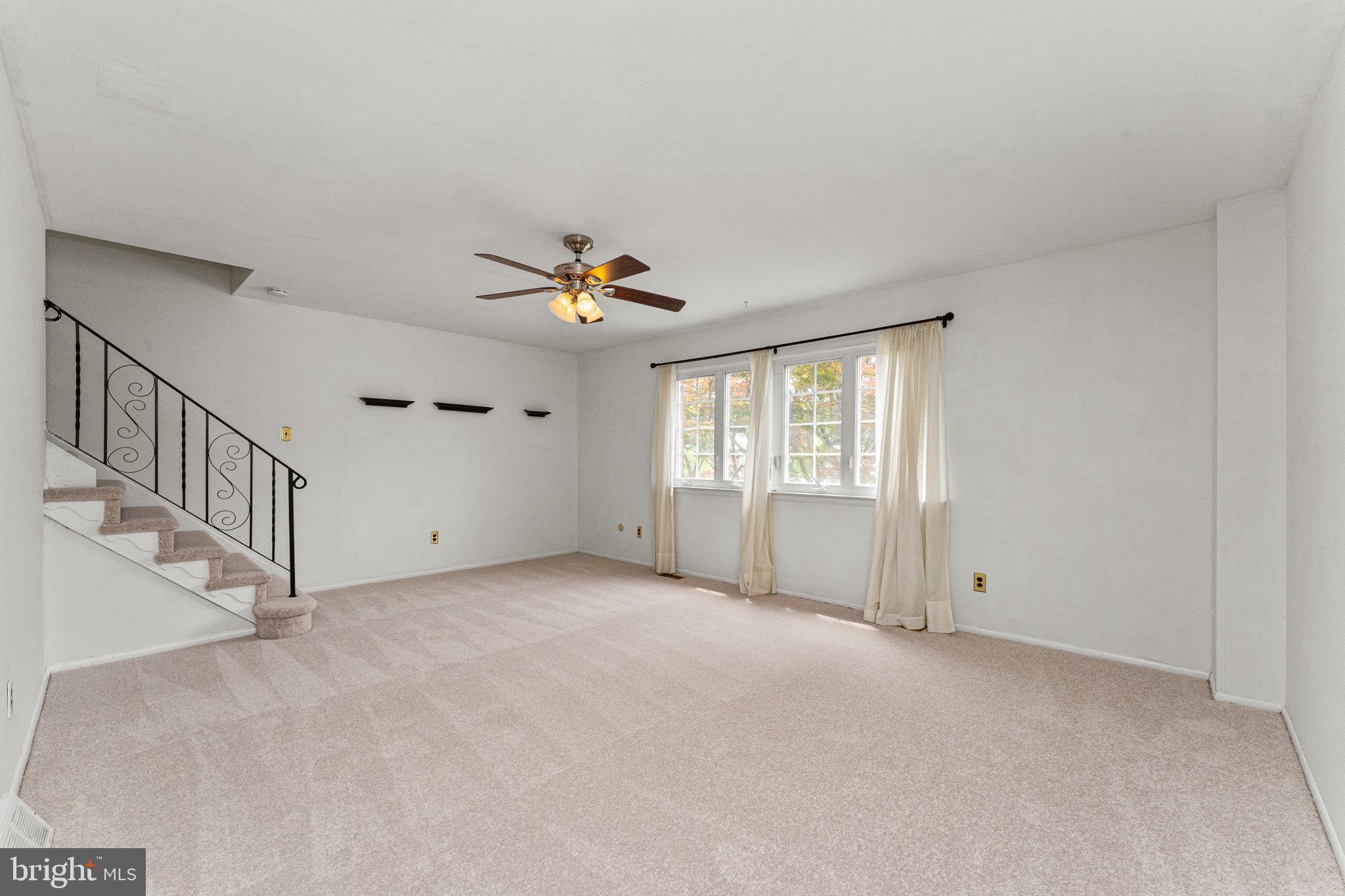 ROXBOROUGH - Residential