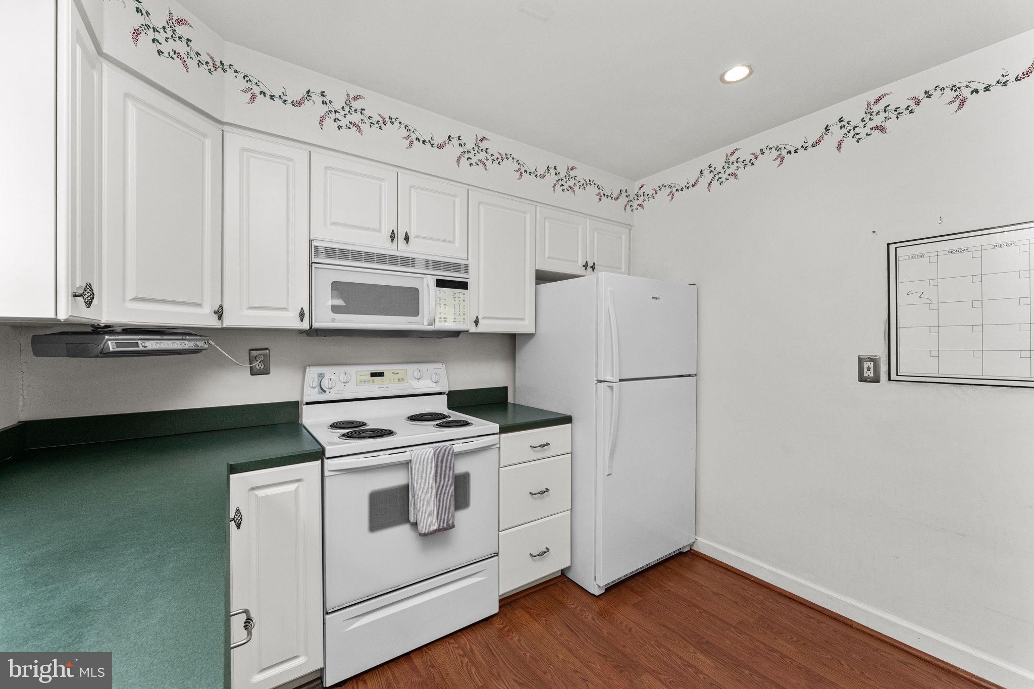 ROXBOROUGH - Residential