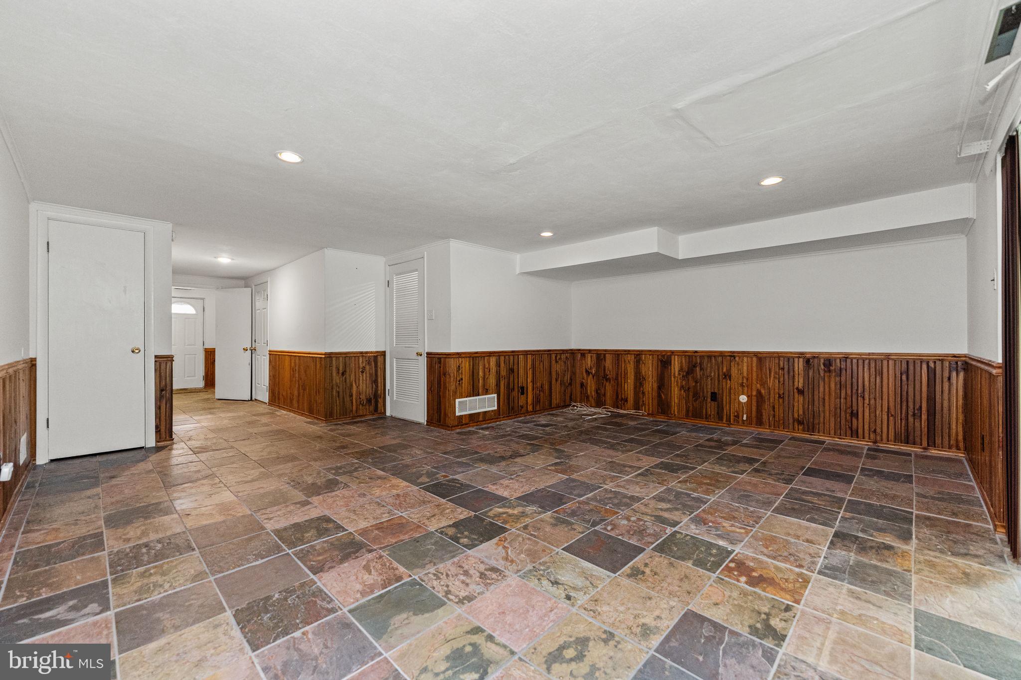 ROXBOROUGH - Residential