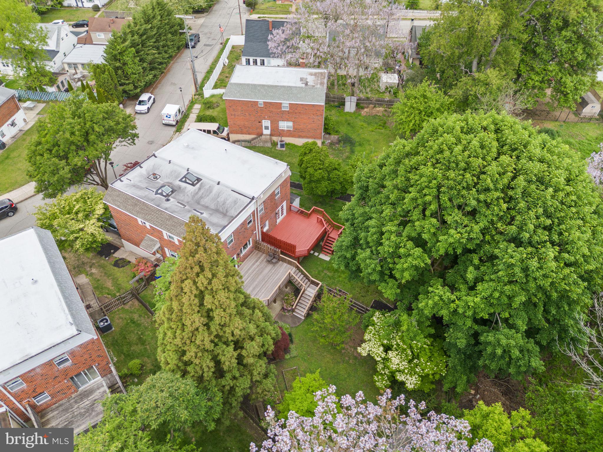ROXBOROUGH - Residential