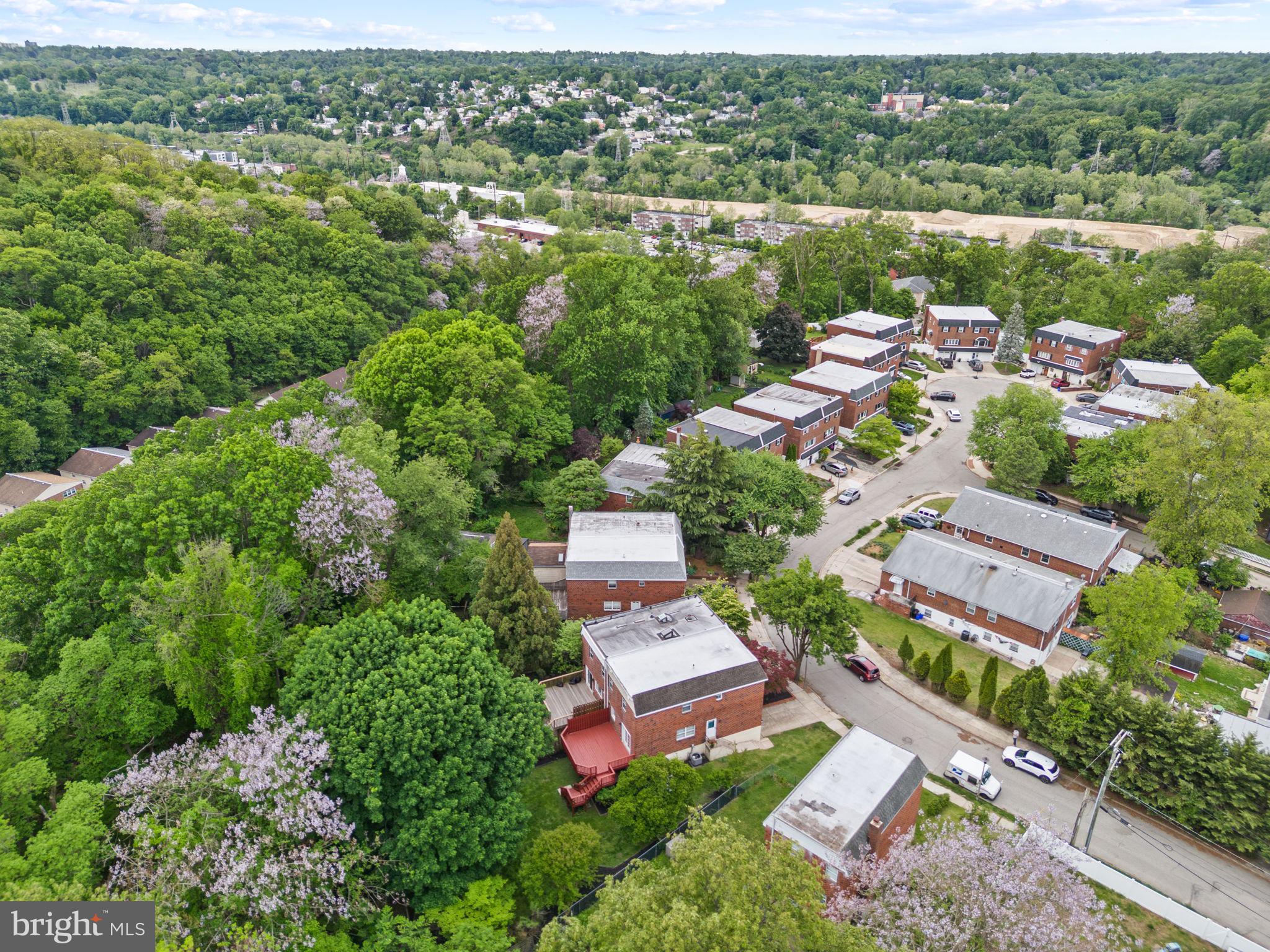ROXBOROUGH - Residential