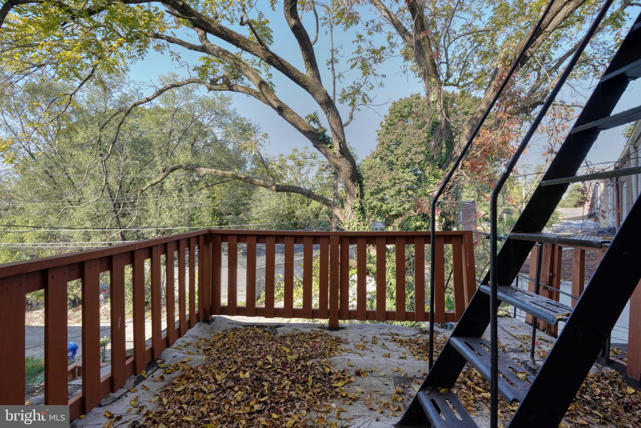 EDMONDSON VIILLAGE - Residential Lease