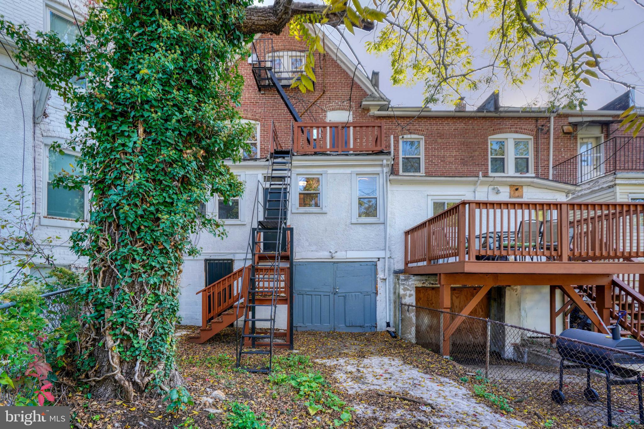 EDMONDSON VIILLAGE - Residential Lease