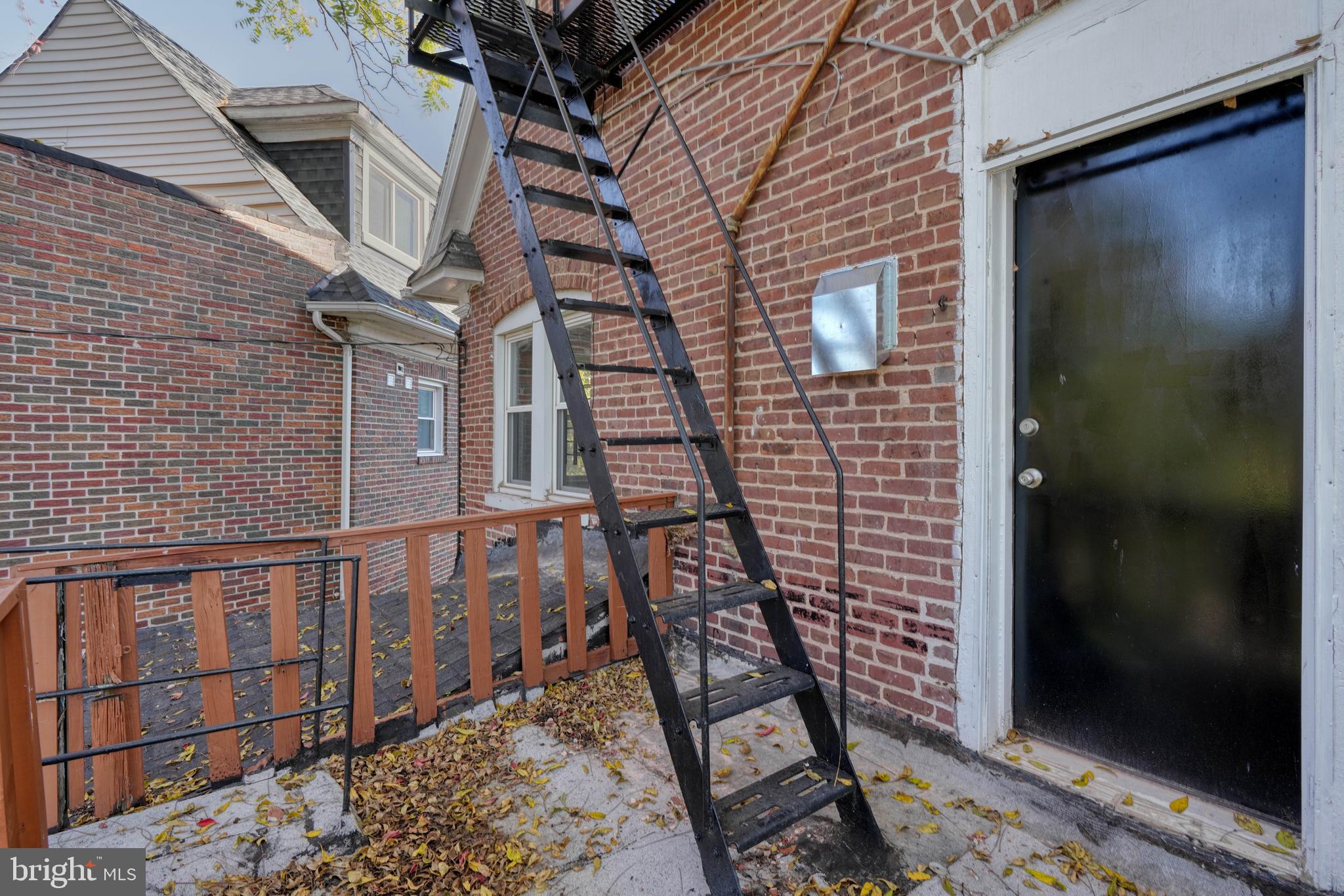 EDMONDSON VIILLAGE - Residential Lease