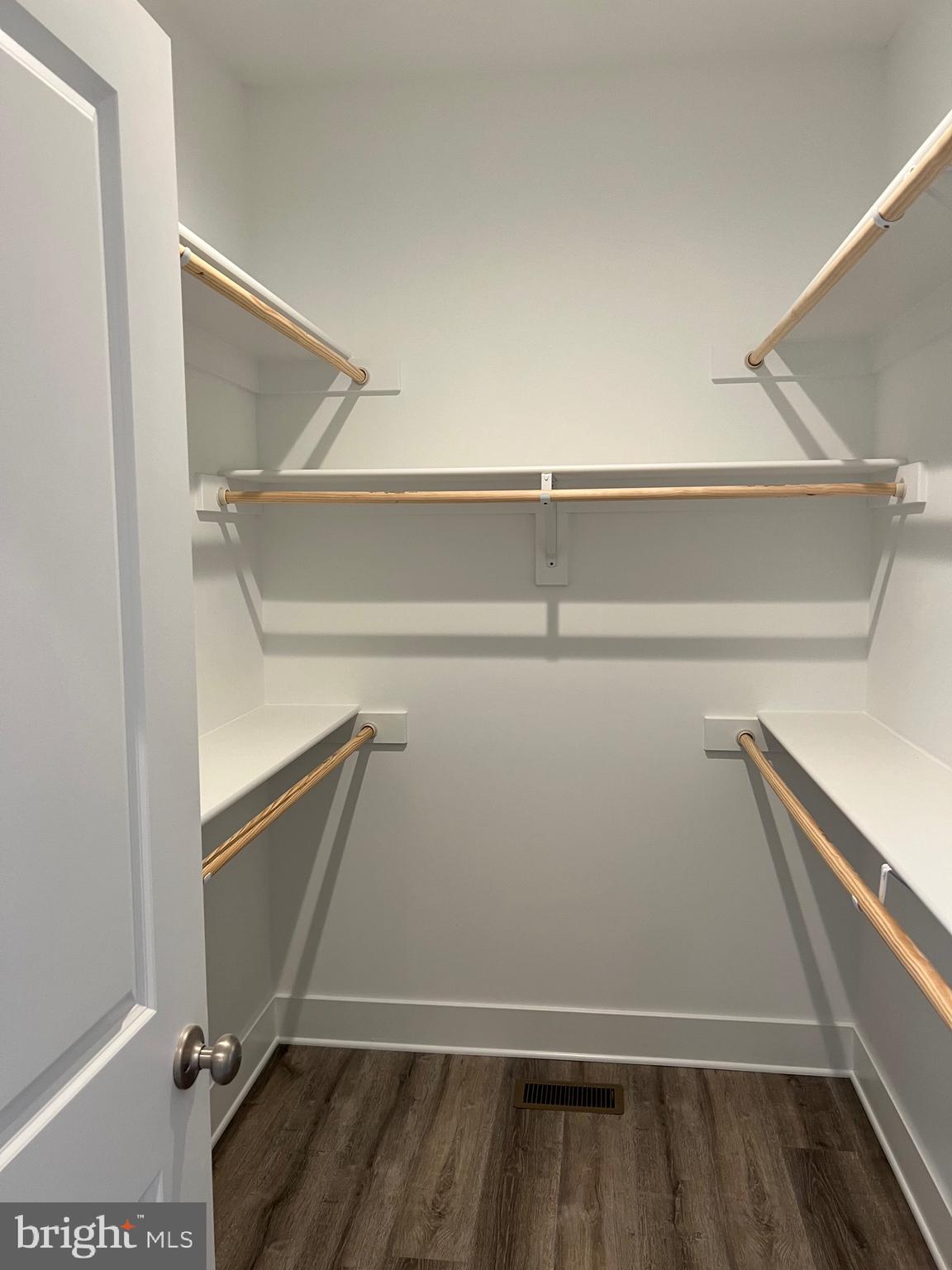 GLEBE HARBOR - Residential