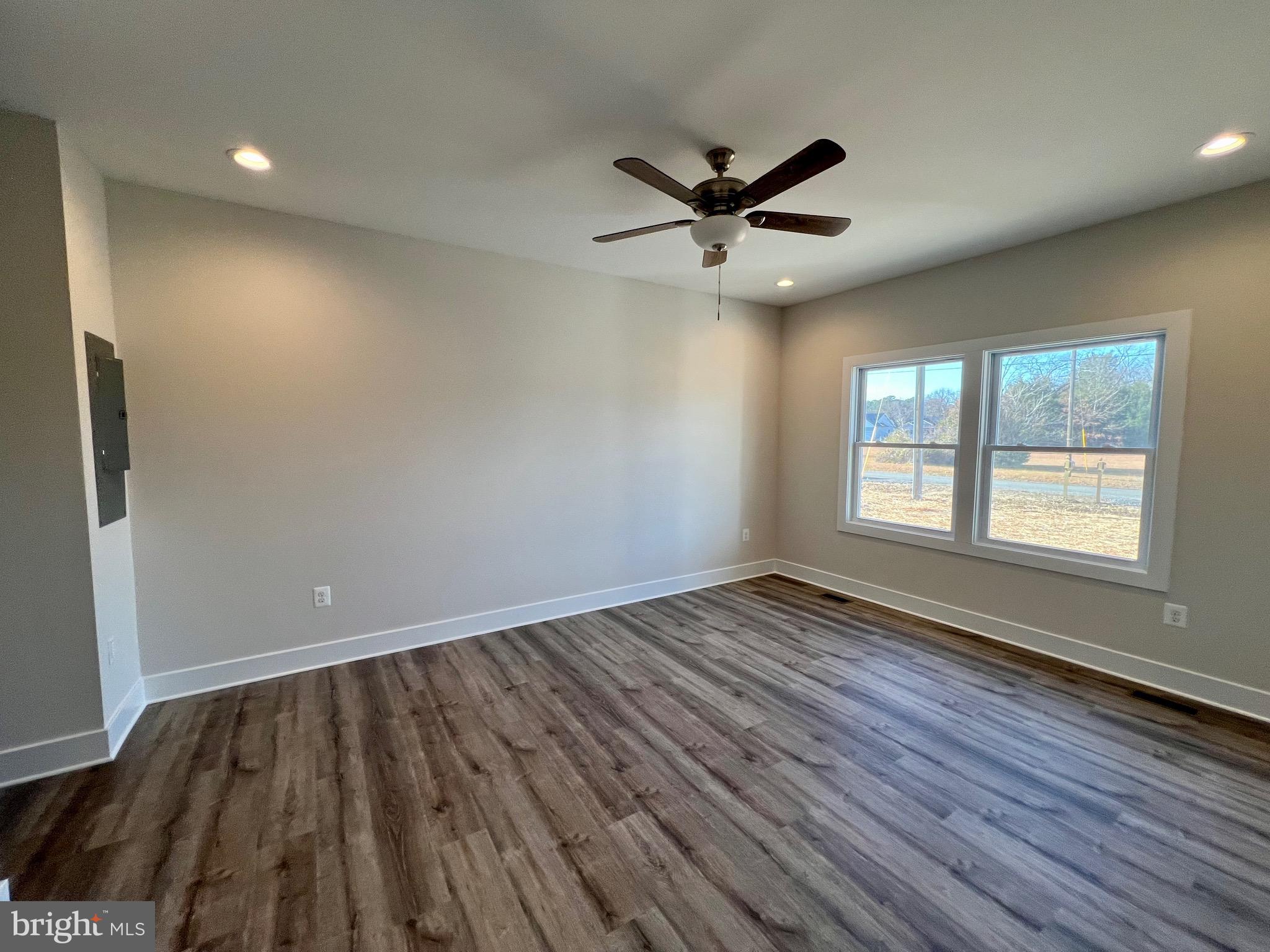 GLEBE HARBOR - Residential