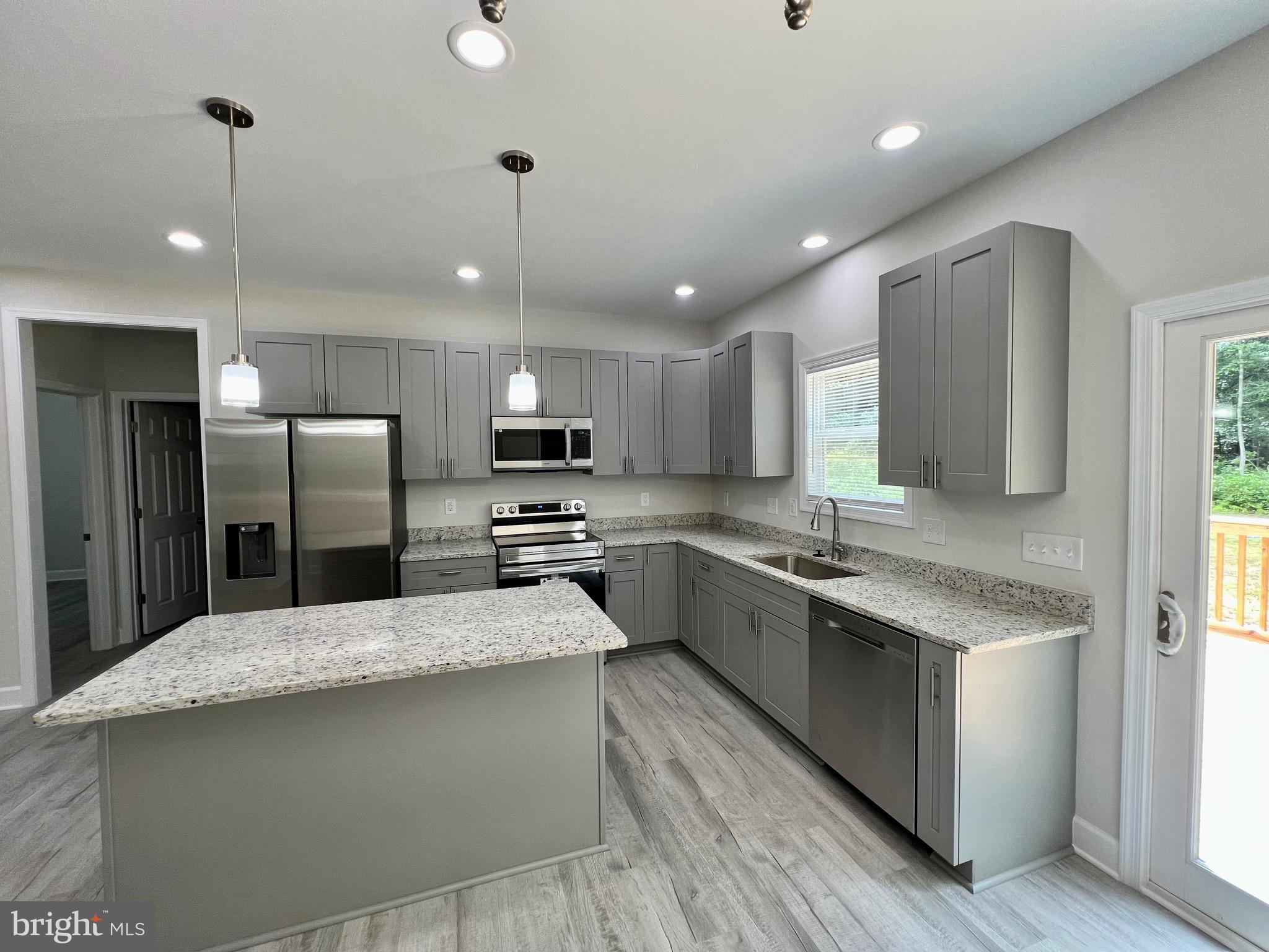 GLEBE HARBOR - Residential