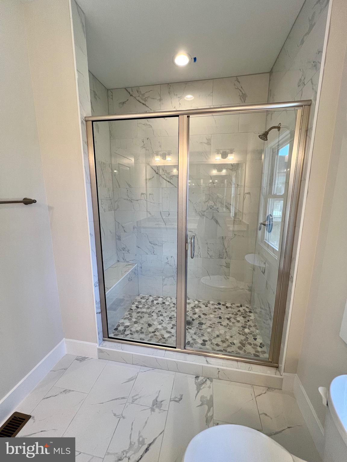 GLEBE HARBOR - Residential