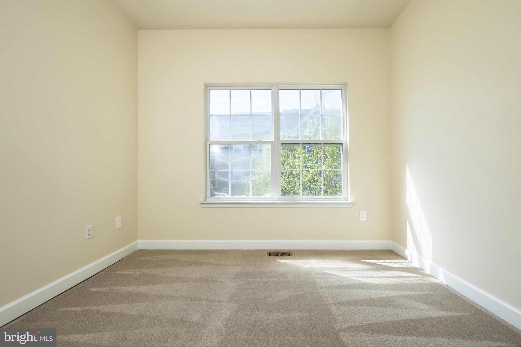 RESIDENCES AT VICTORY PROMENADE - Residential