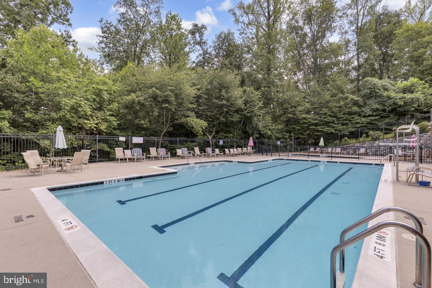 RESIDENCES AT VICTORY PROMENADE - Residential