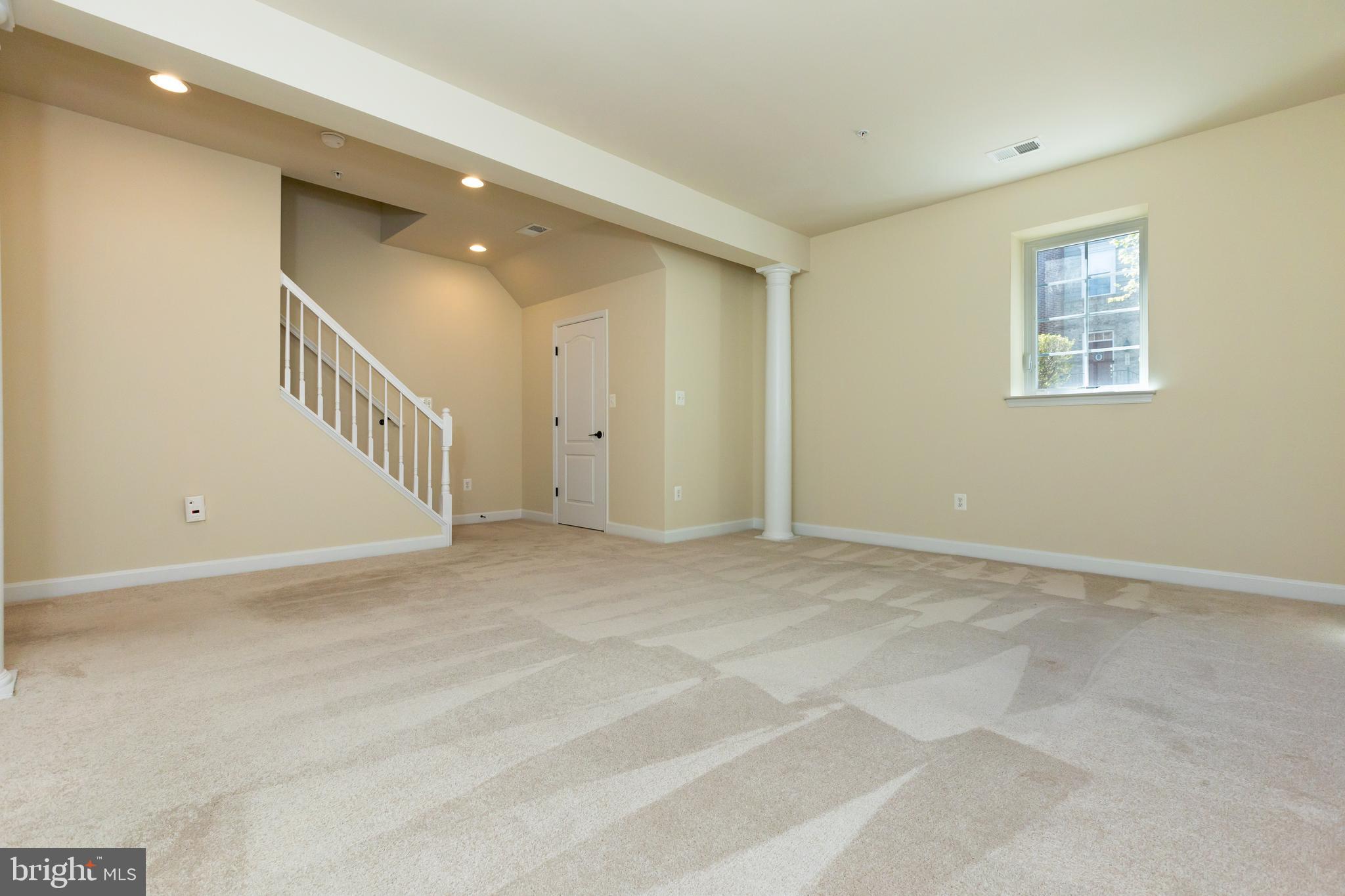 RESIDENCES AT VICTORY PROMENADE - Residential