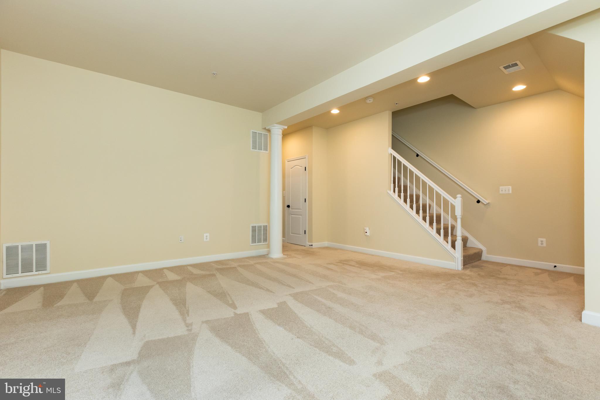 RESIDENCES AT VICTORY PROMENADE - Residential