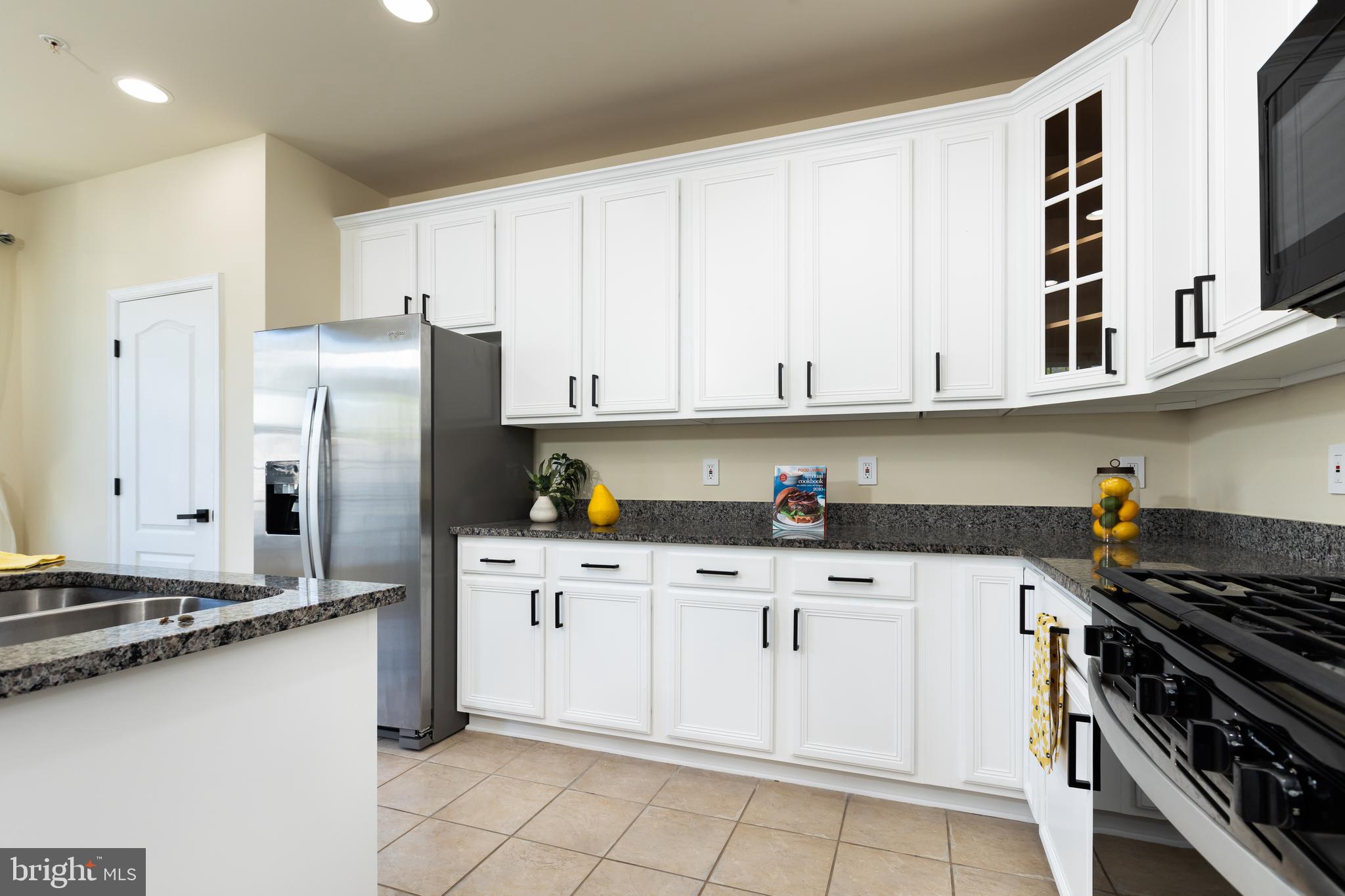 RESIDENCES AT VICTORY PROMENADE - Residential