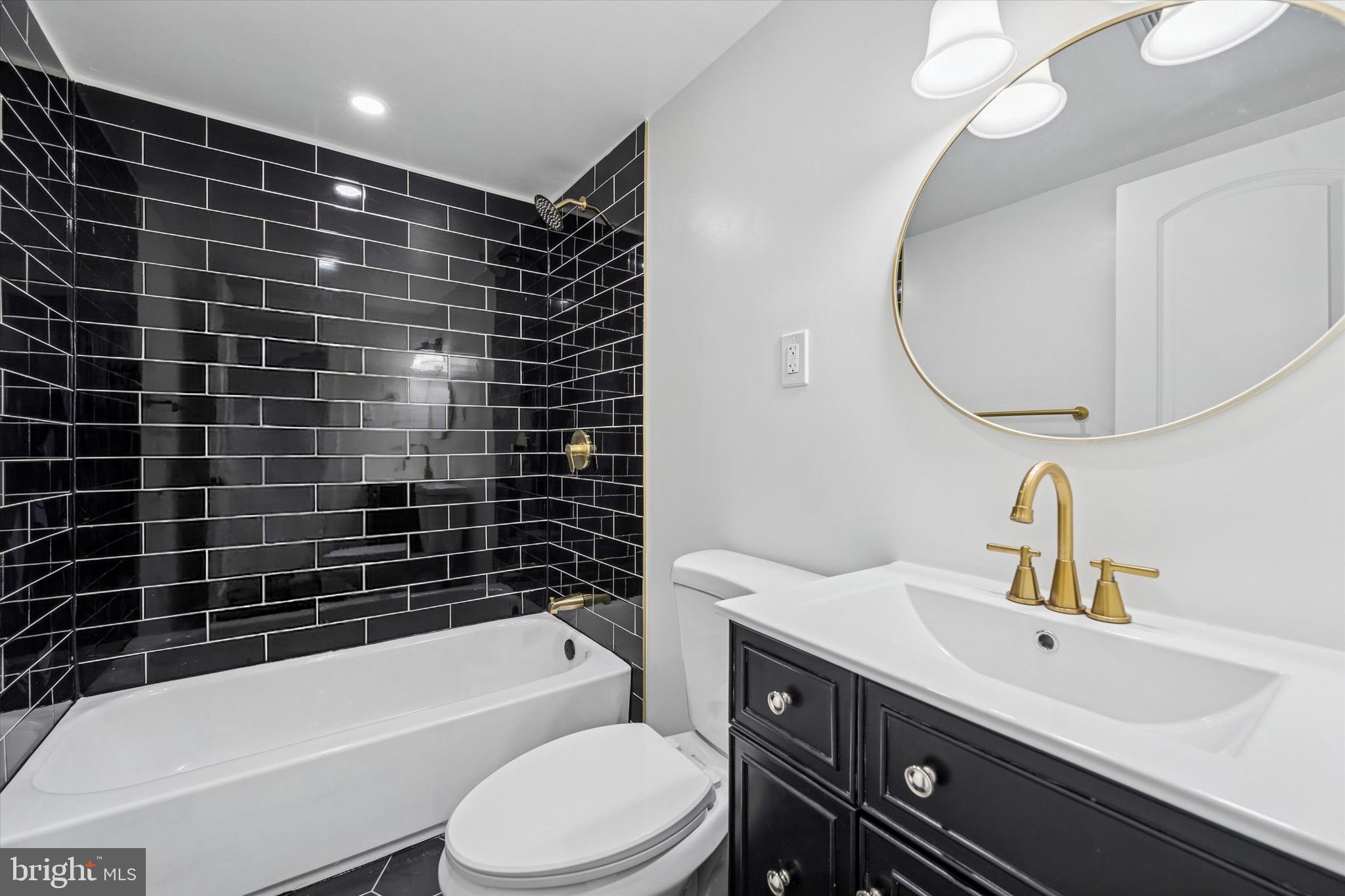 OLDE KENSINGTON - Residential