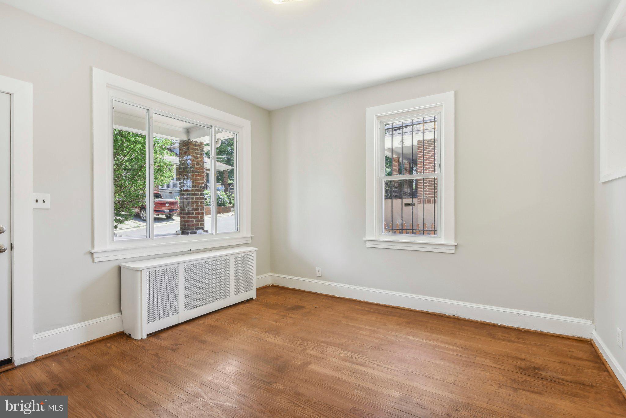 CAPITOL HEIGHTS - Residential