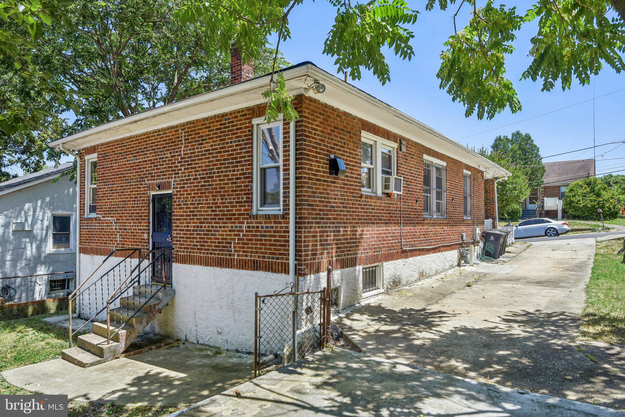 CAPITOL HEIGHTS - Residential