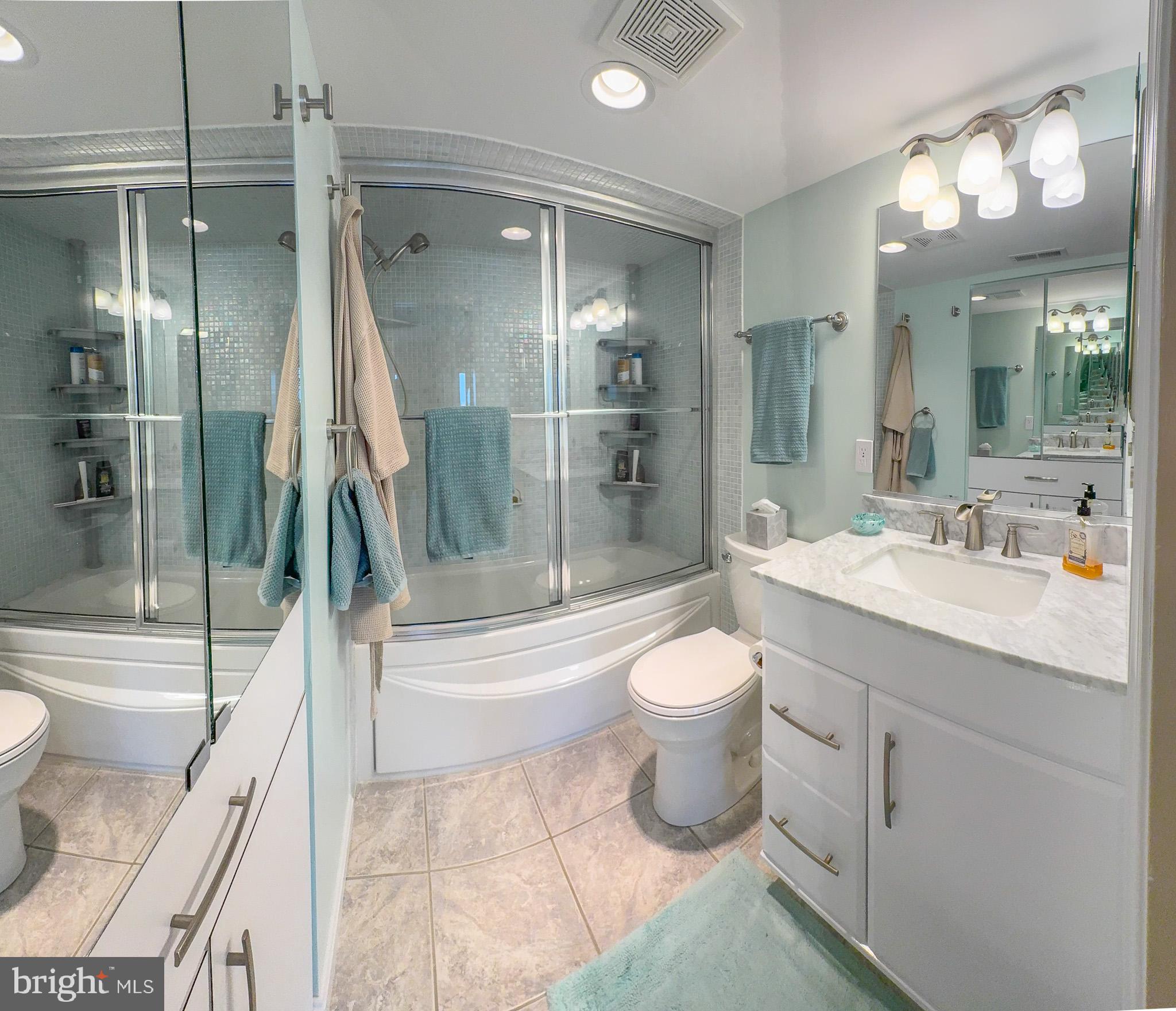 QUEENS LANDING - Residential