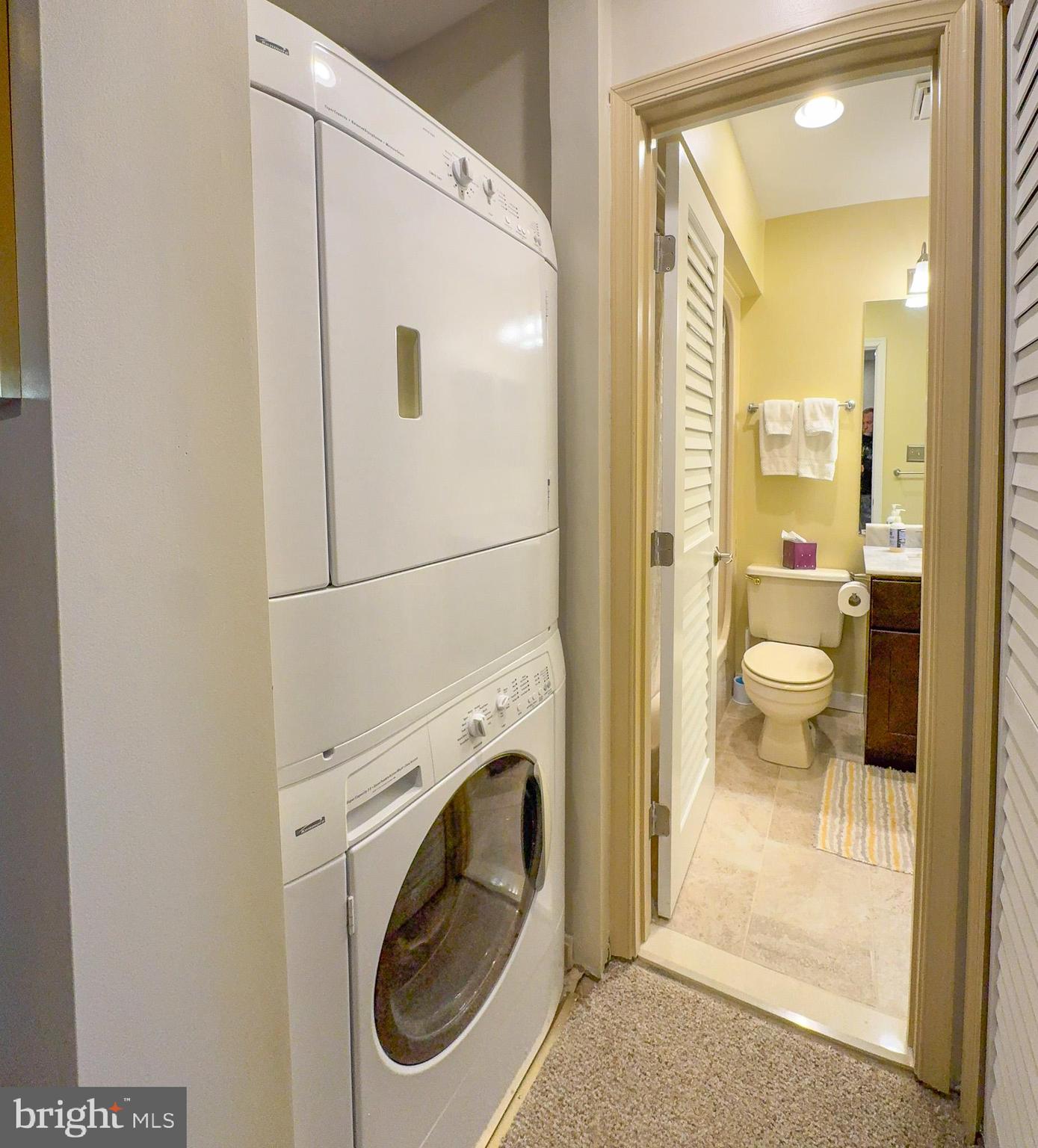 QUEENS LANDING - Residential