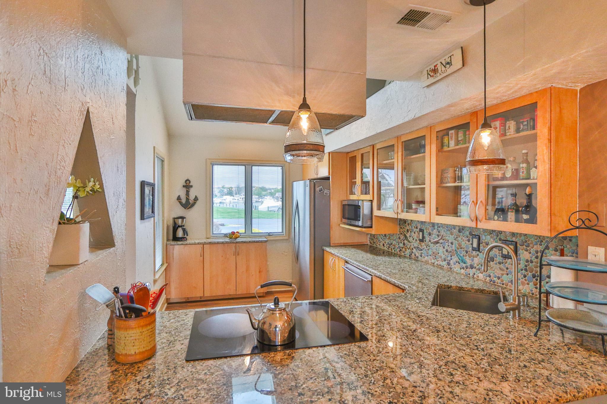 QUEENS LANDING - Residential